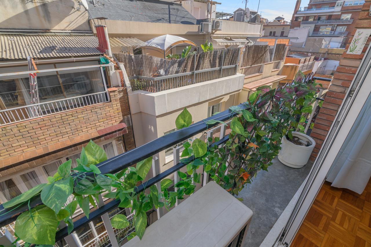 Amplio piso ubicado en calle Balmes