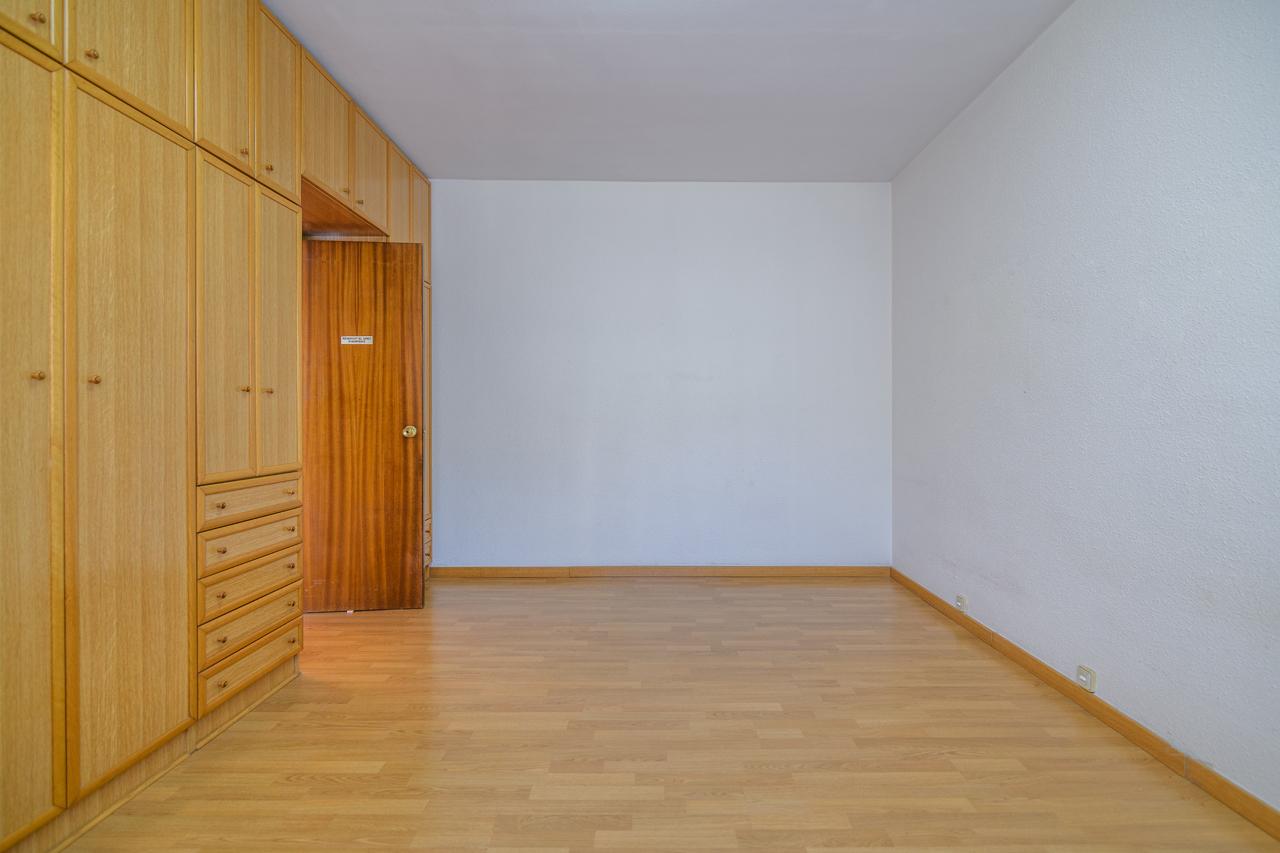 Amplio piso ubicado en calle Balmes