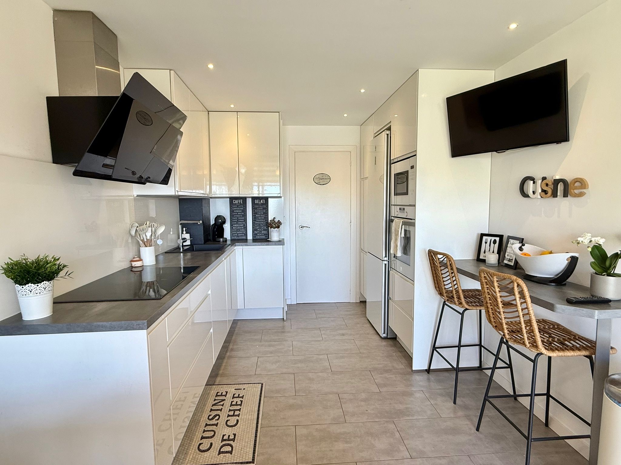 Piso de 3 habitaciones con terraza en Playa d en Bossa   Alquiler de temporada
