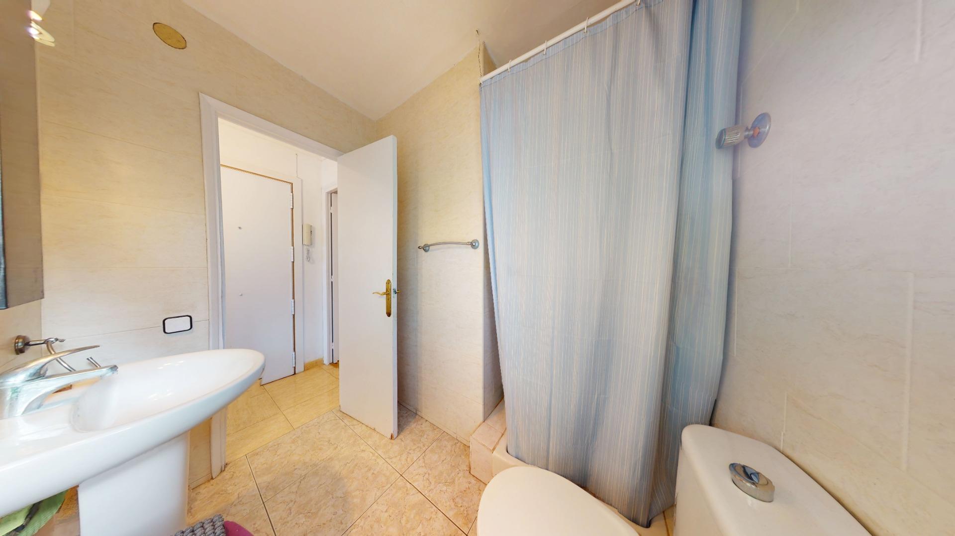 Apartamento con piscina y parking en El Poal   Castelldefels   2 habitaciones