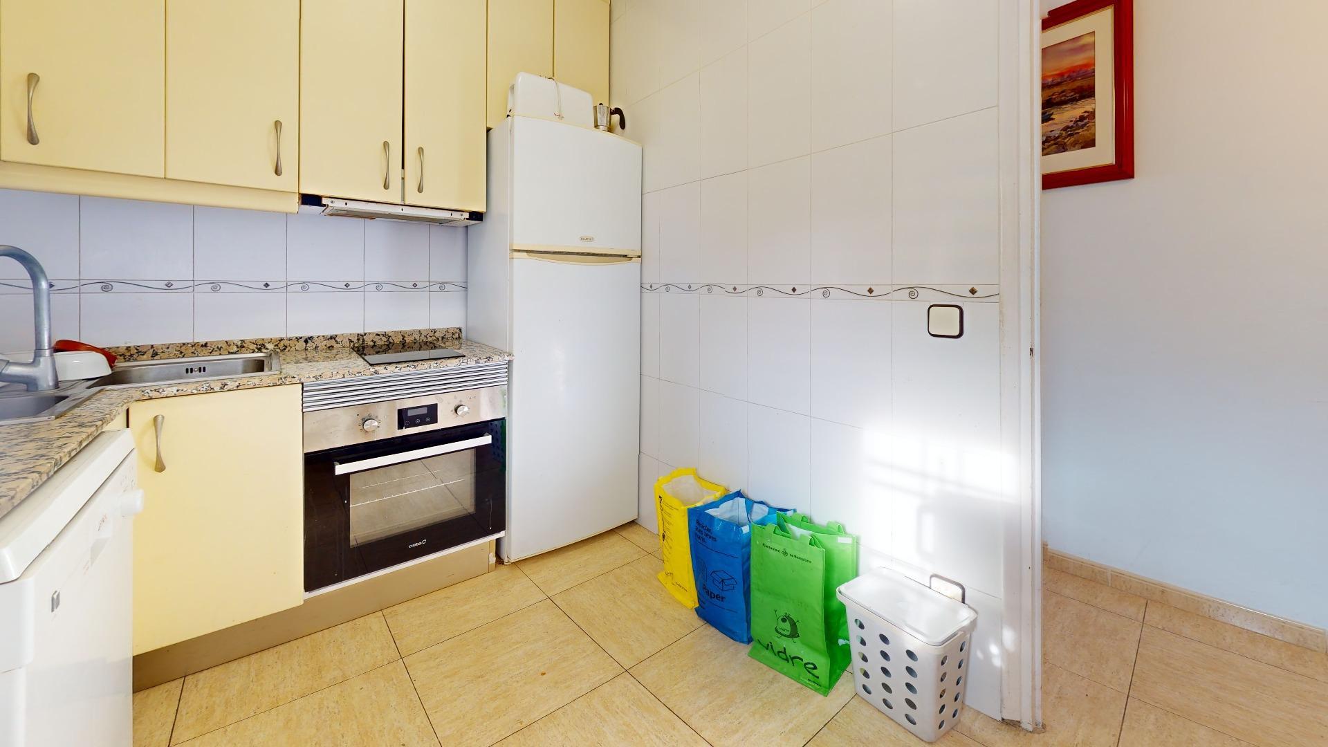 Apartamento con piscina y parking en El Poal   Castelldefels   2 habitaciones