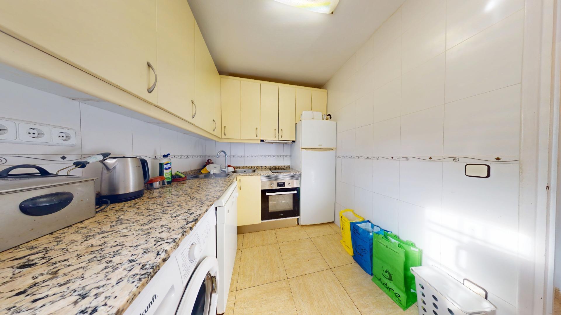 Apartamento con piscina y parking en El Poal   Castelldefels   2 habitaciones