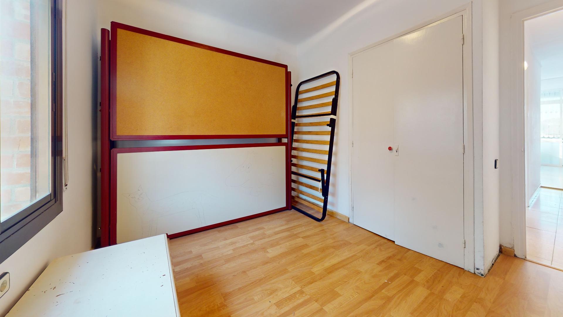 Apartamento con piscina y parking en El Poal   Castelldefels   2 habitaciones