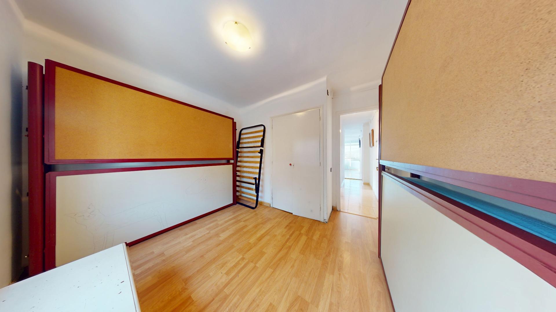 Apartamento con piscina y parking en El Poal   Castelldefels   2 habitaciones