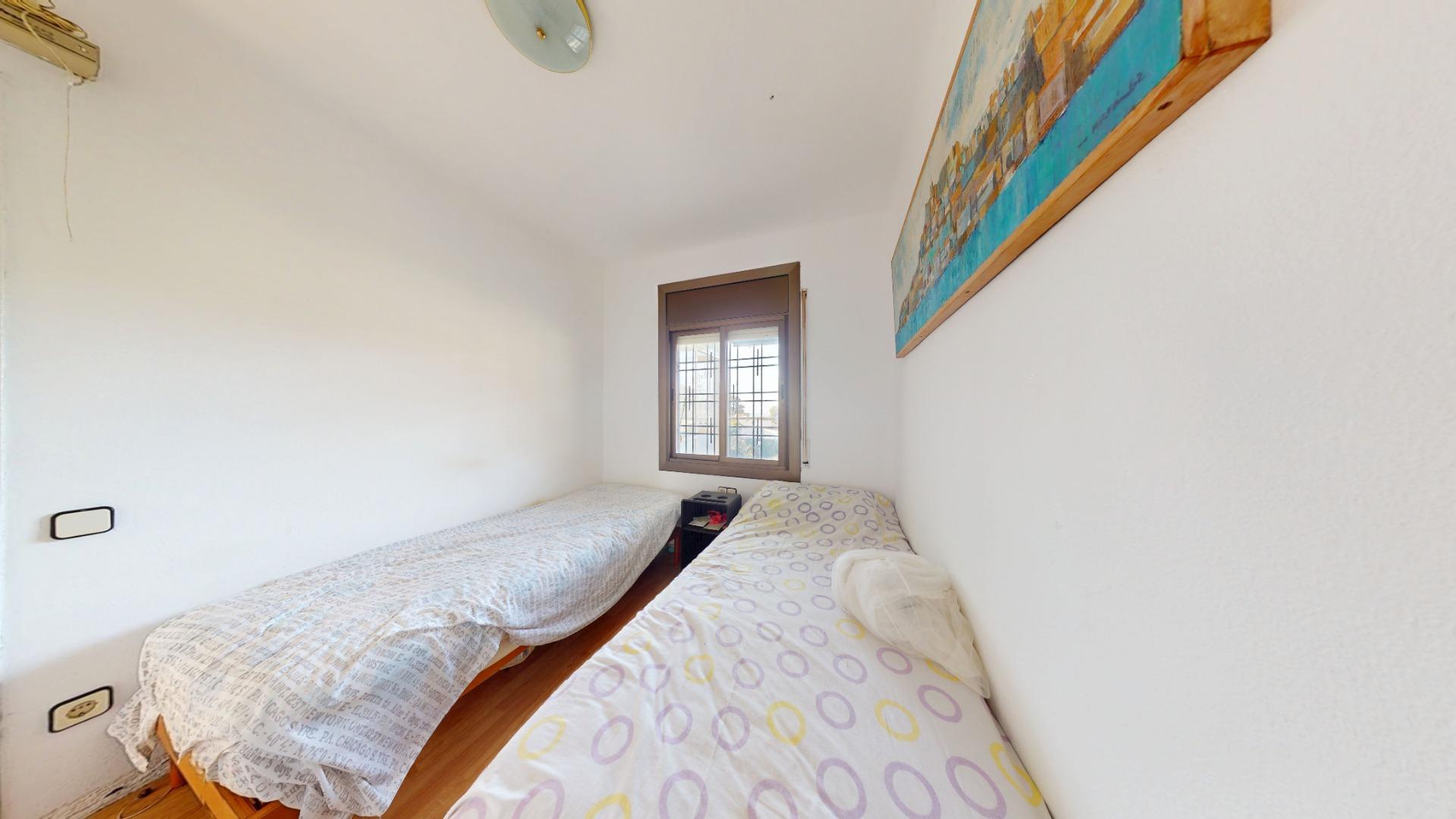 Apartamento con piscina y parking en El Poal   Castelldefels   2 habitaciones