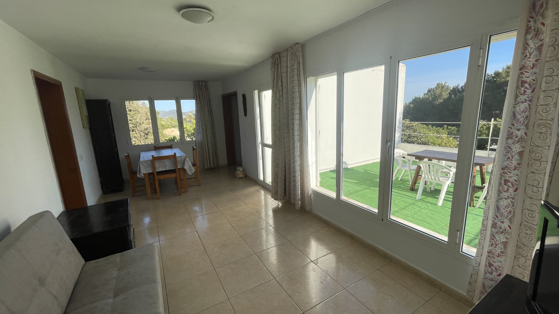 Casita de campo de 2 habitaciones en finca compartida   Alquiler de temporada