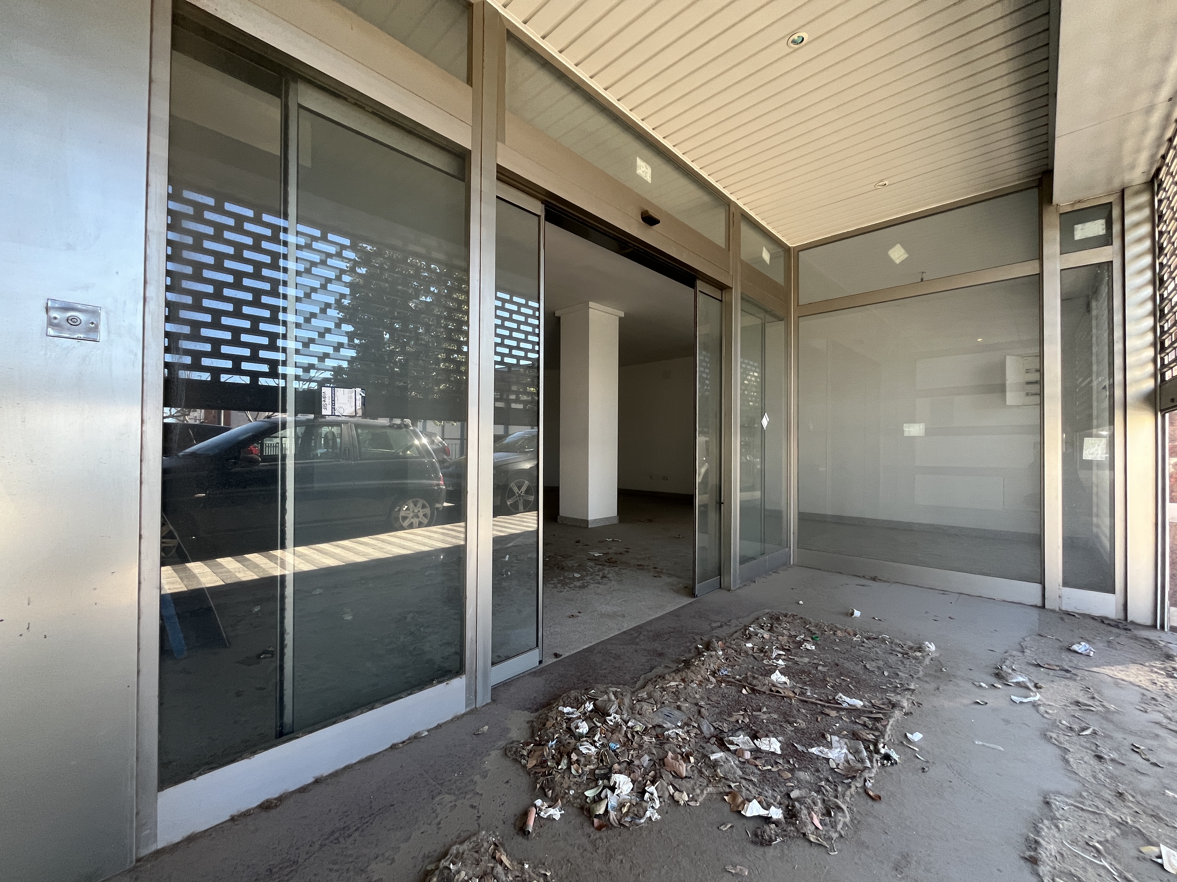 locales-comerciales en roses · centre €