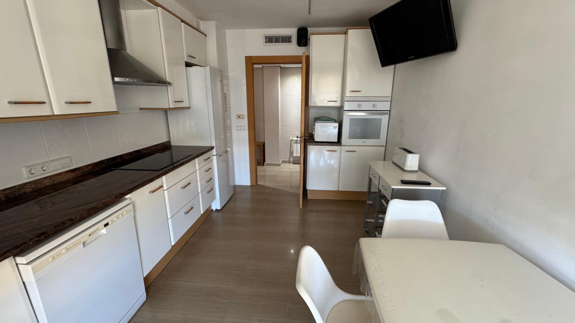 PISO DE 3 HABITACIONES CAN MISES