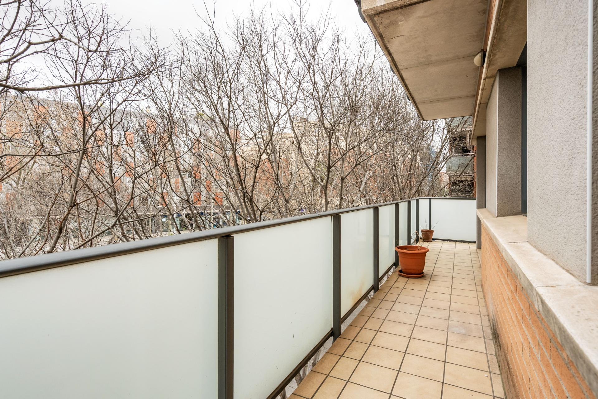 Descubre este encantador piso ubicado en el dinámico y vibrante...