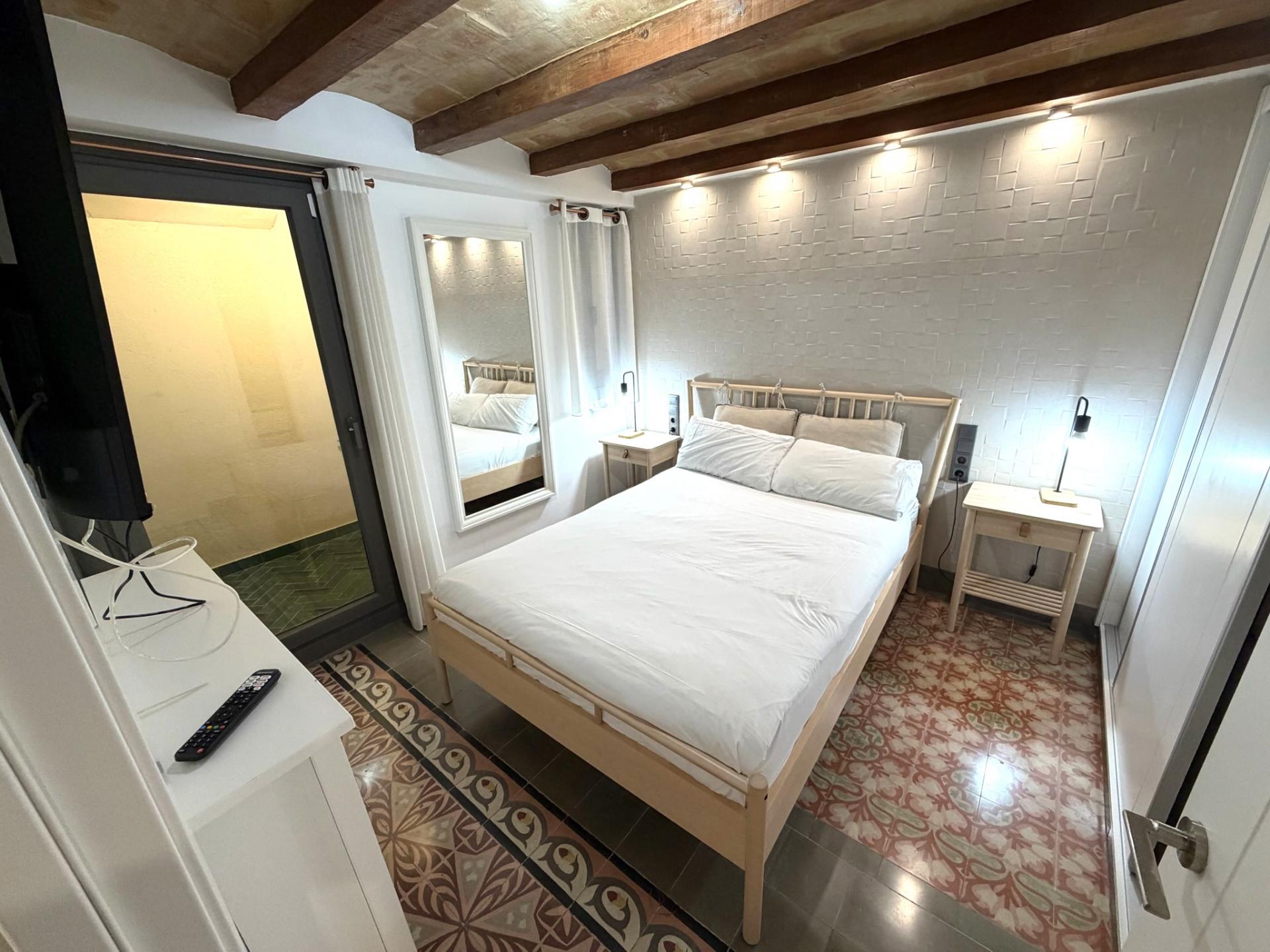 Descubre este encantador piso reformado en la mejor zona de Gracia!