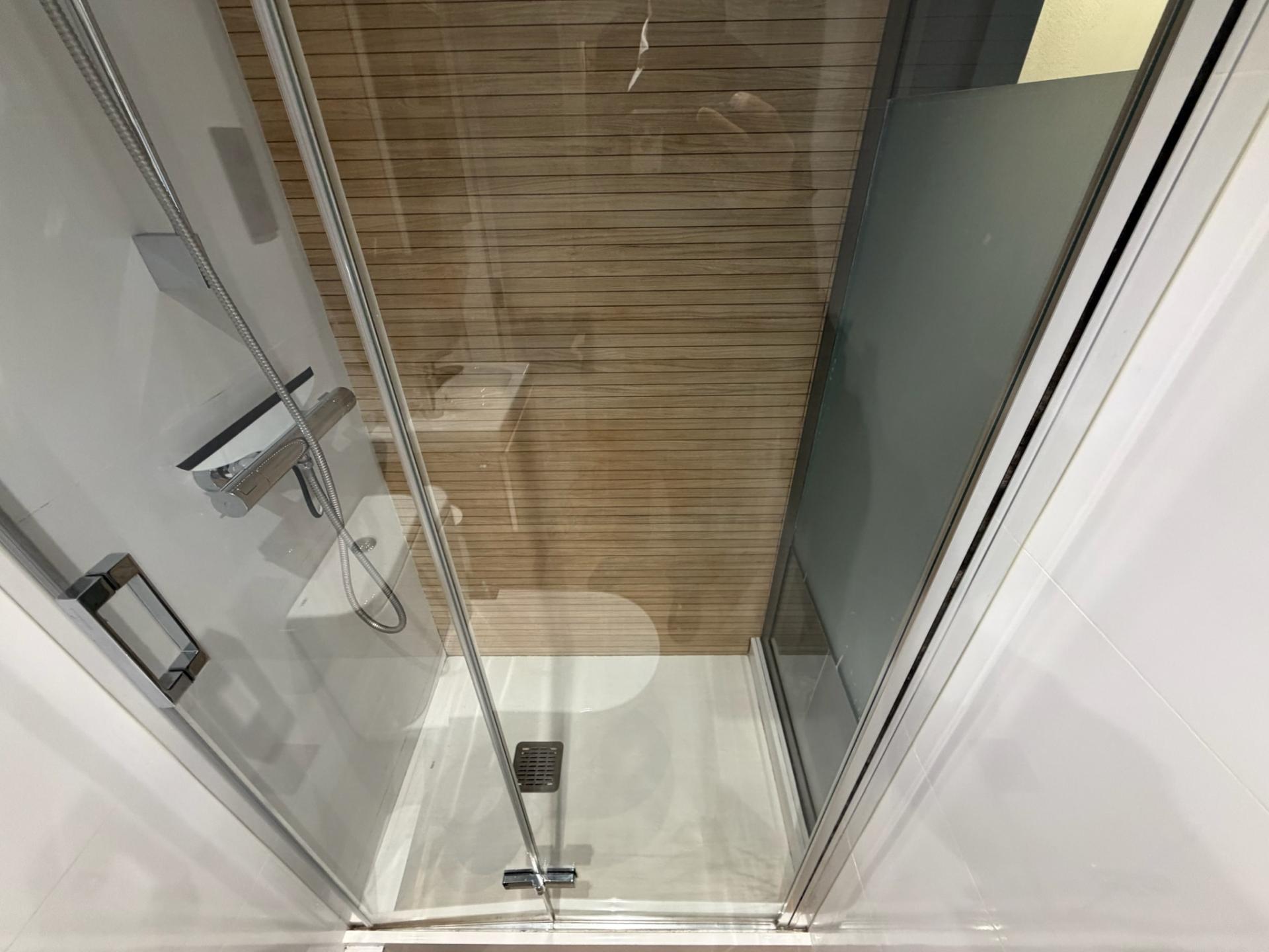 Descubre este encantador piso reformado en la mejor zona de Gracia!