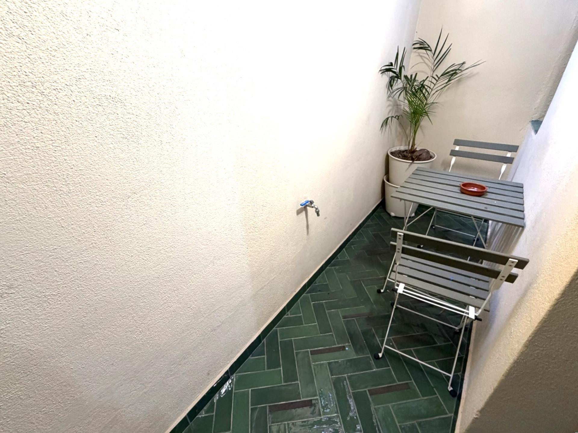 Descubre este encantador piso reformado en la mejor zona de Gracia!