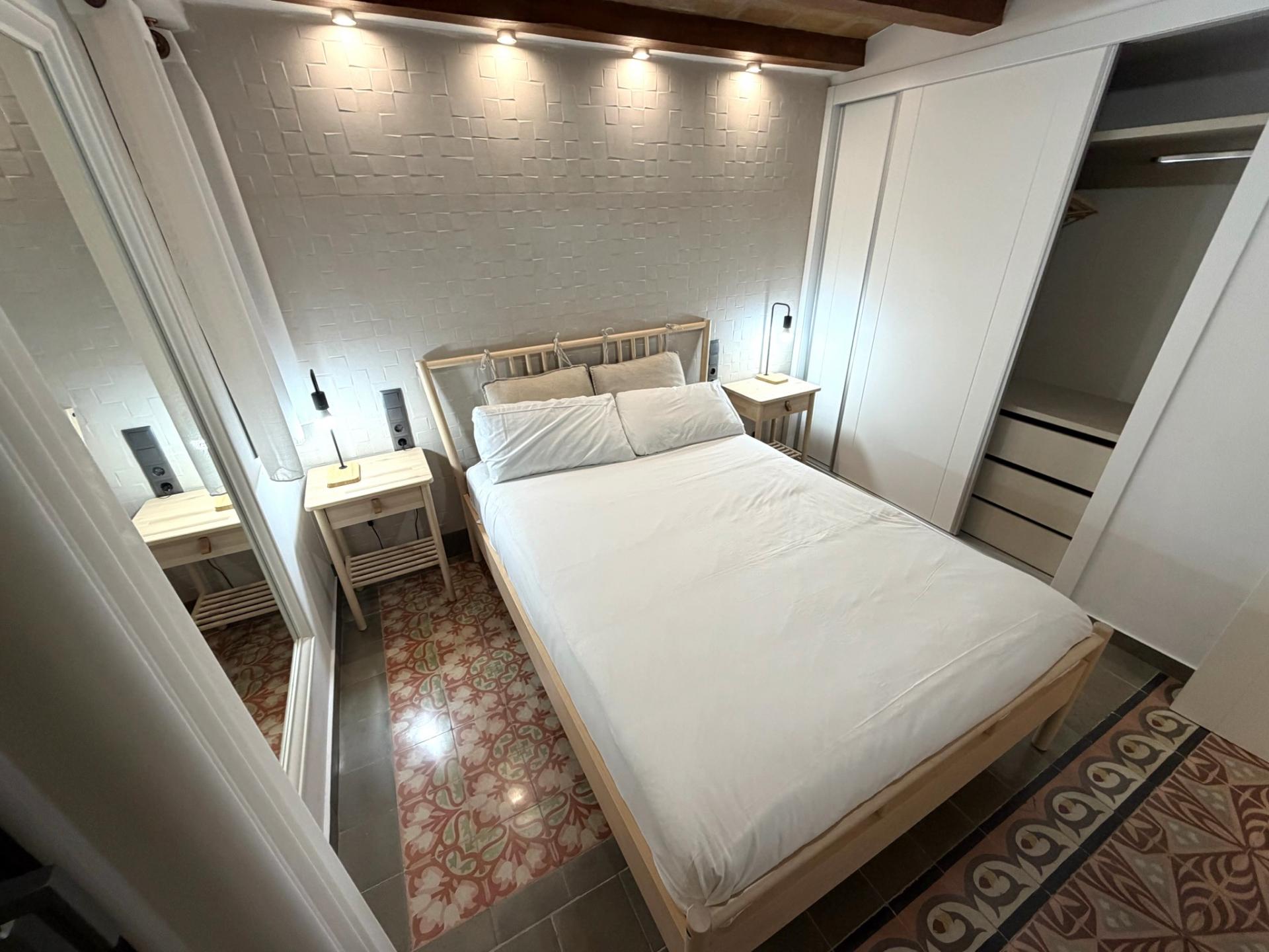 Descubre este encantador piso reformado en la mejor zona de Gracia!