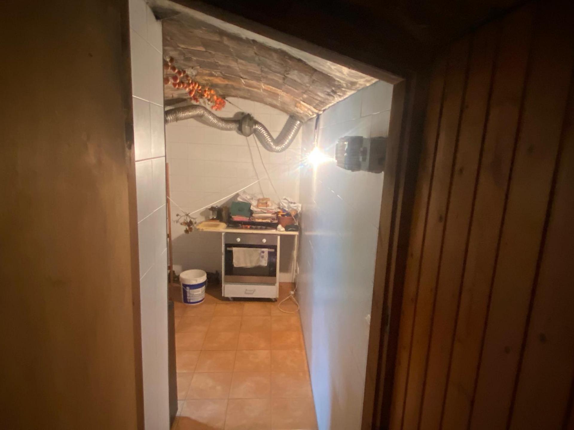 Descubre esta encantadora casa adosada, ideal para quienes buscan espacio, luz y conexión con la naturaleza.