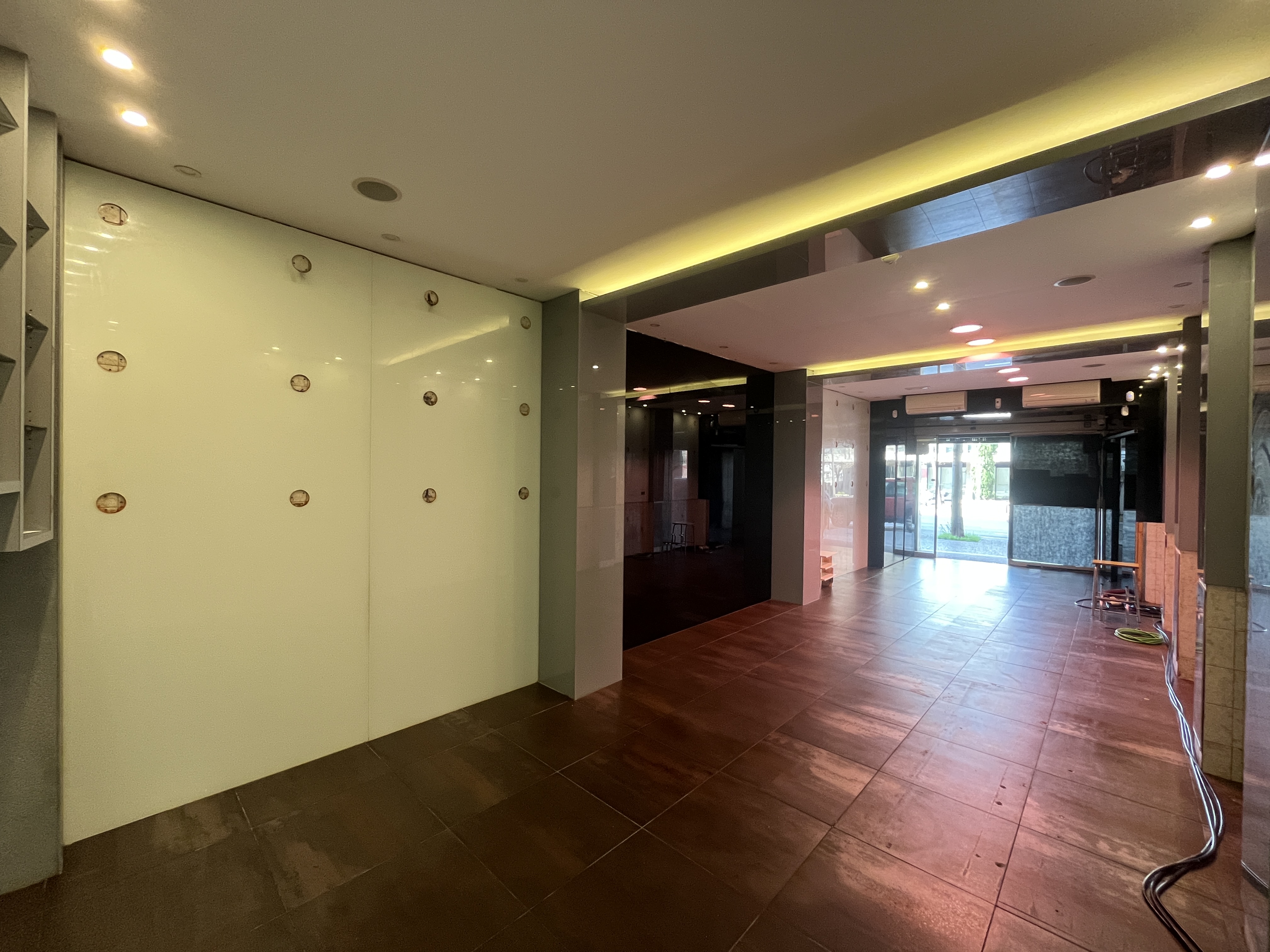 locales-comerciales en girona · girona-centre €