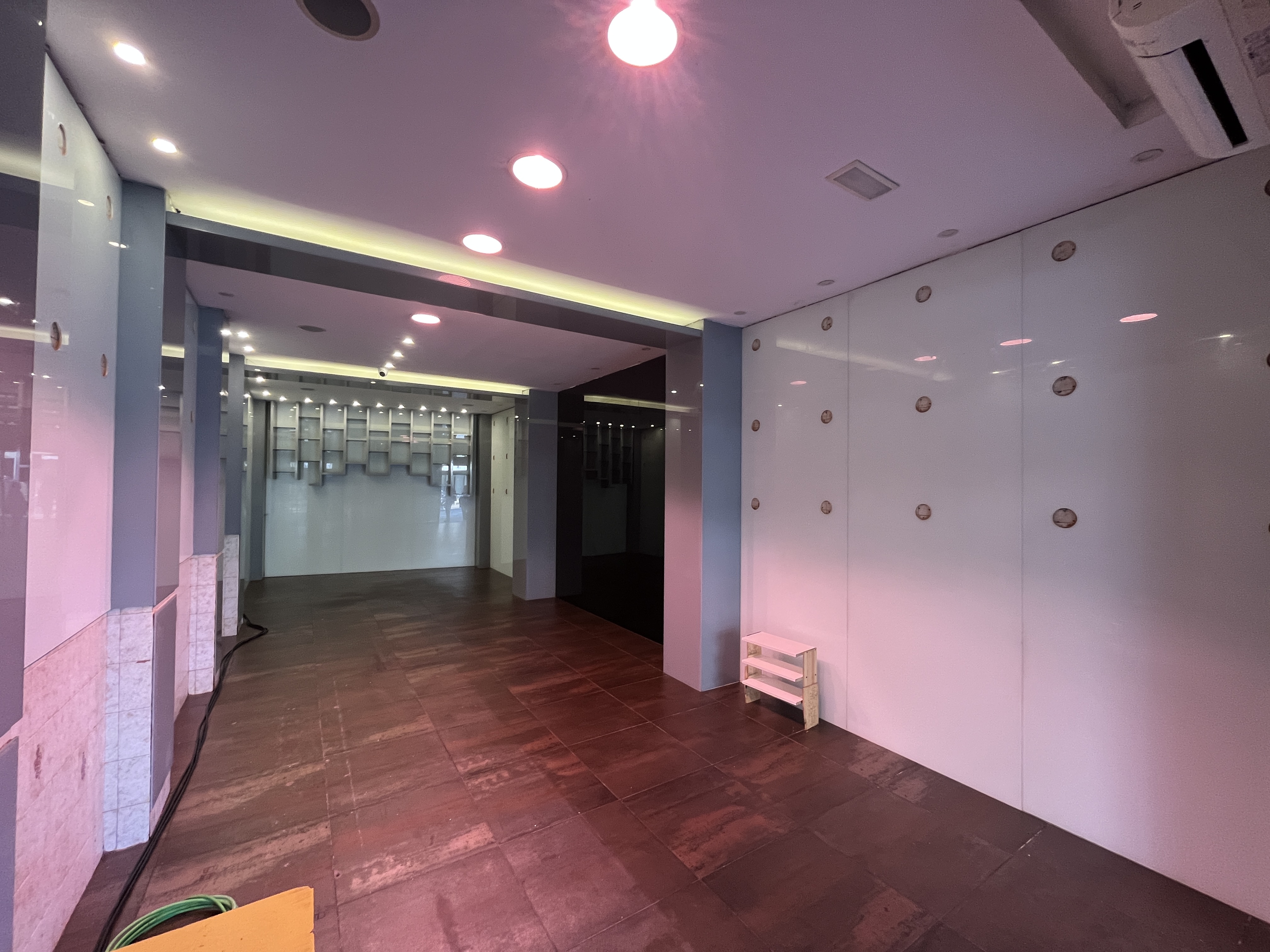 locales-comerciales en girona · girona-centre €