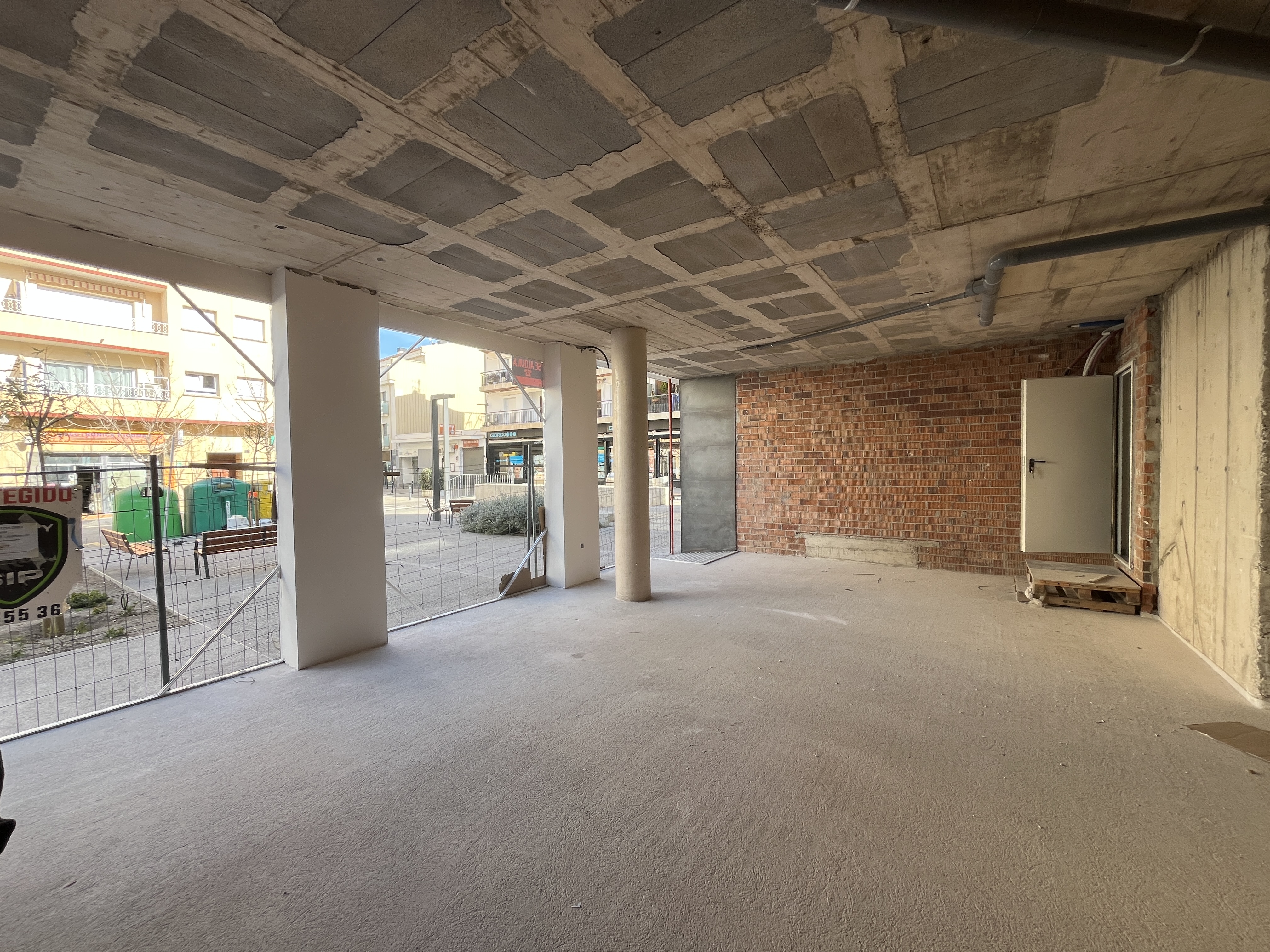 locals-comercials en roses · centre 850€