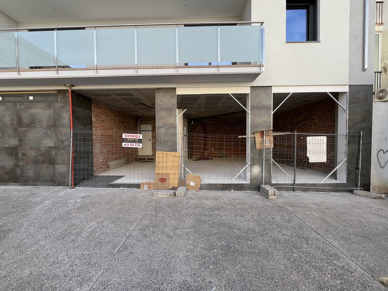 locals-comercials en roses · centre 850€