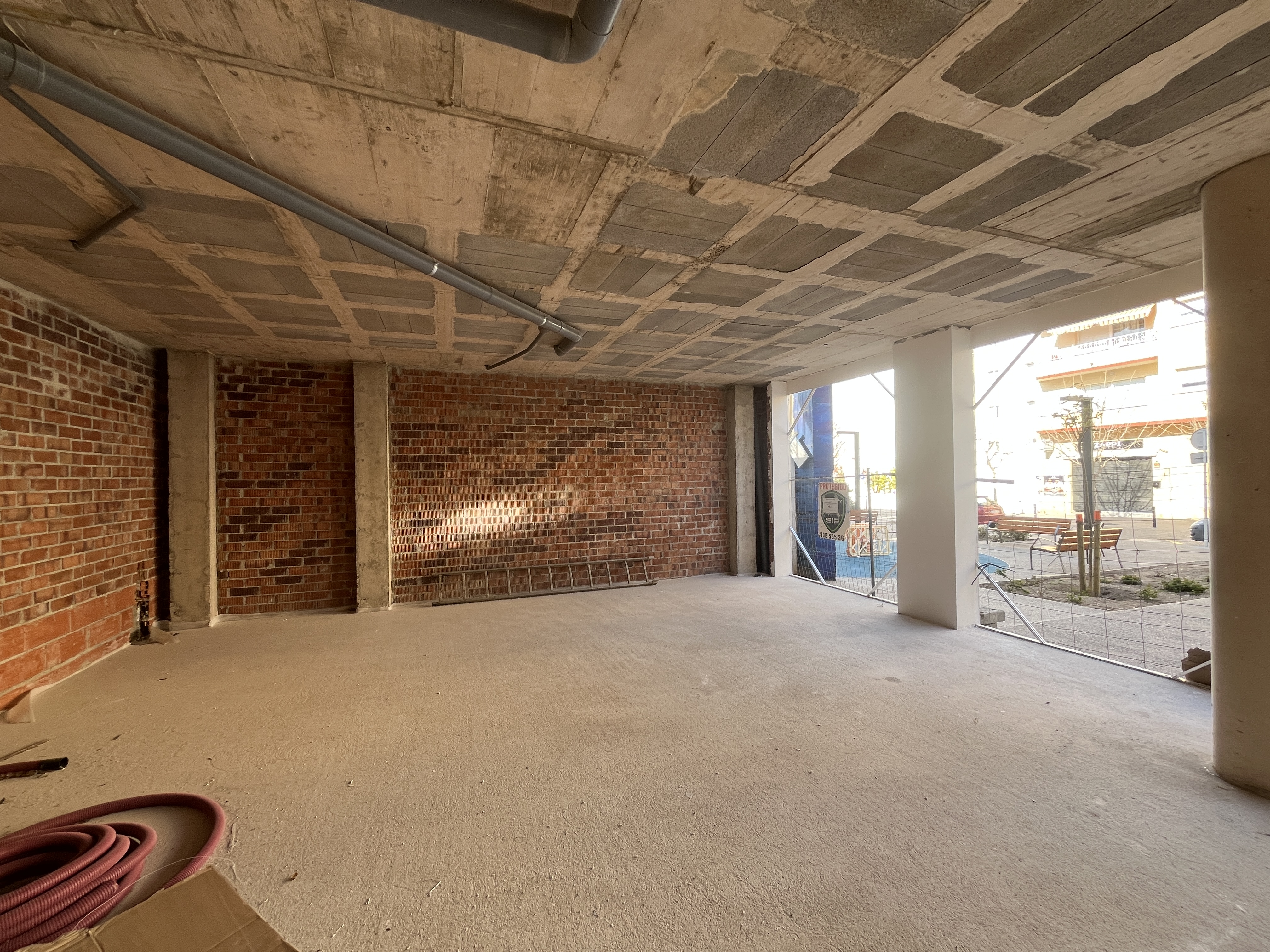 locals-comercials en roses · centre 850€