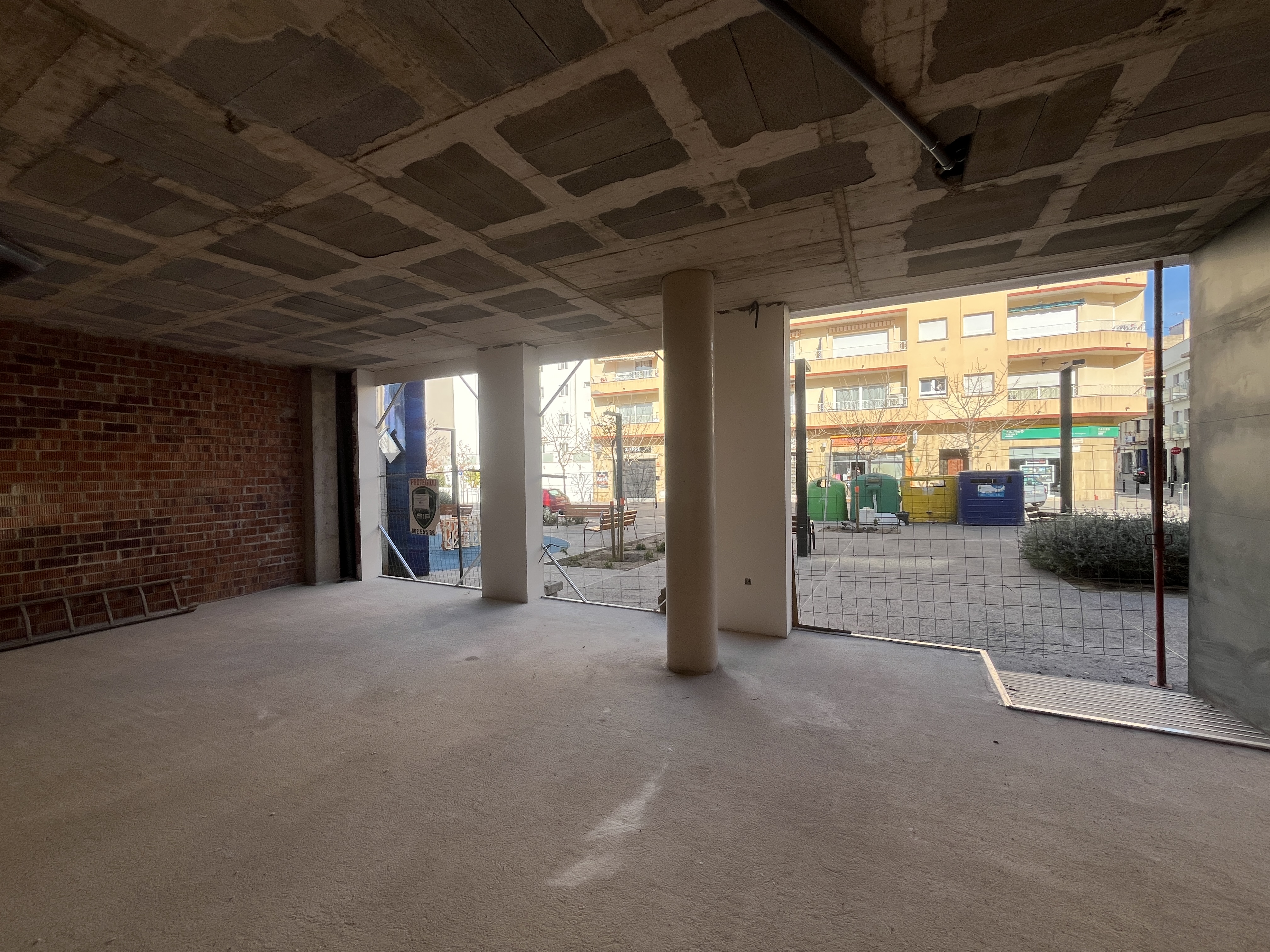 locals-comercials en roses · centre 850€