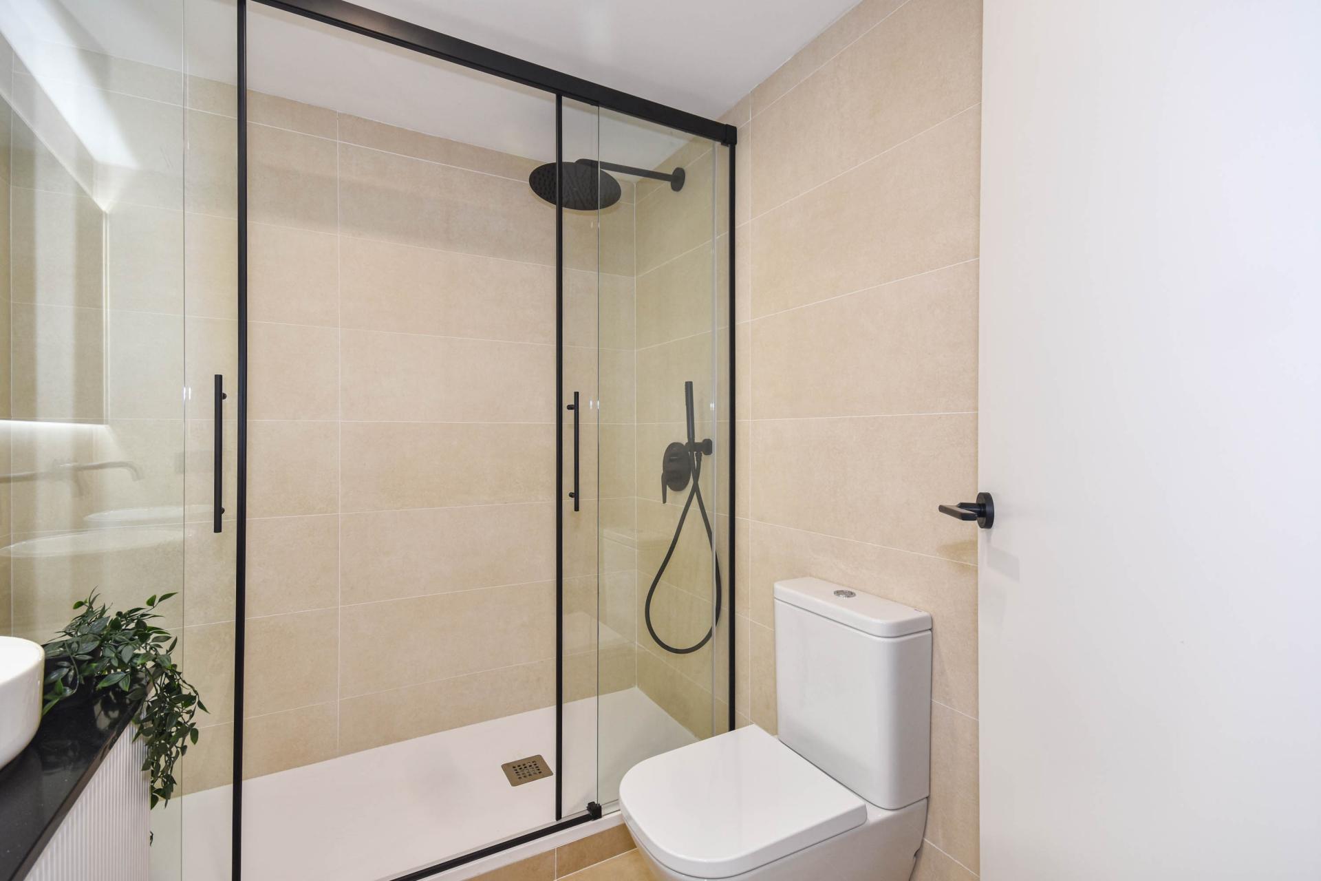 ¡INCREÍBLE VIVIENDA EN LA ZONA ALTA DE BARCELONA!