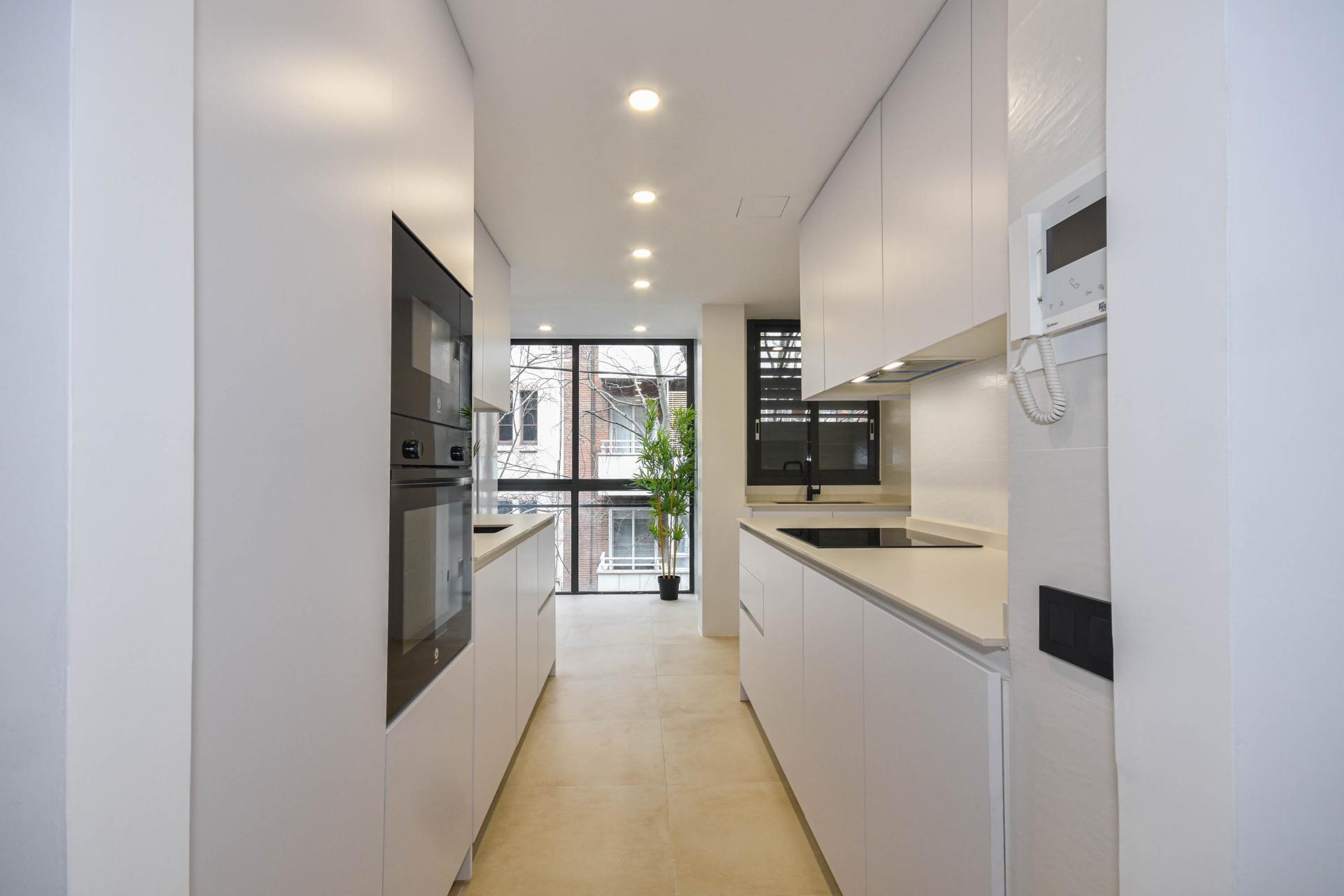 ¡INCREÍBLE VIVIENDA EN LA ZONA ALTA DE BARCELONA!