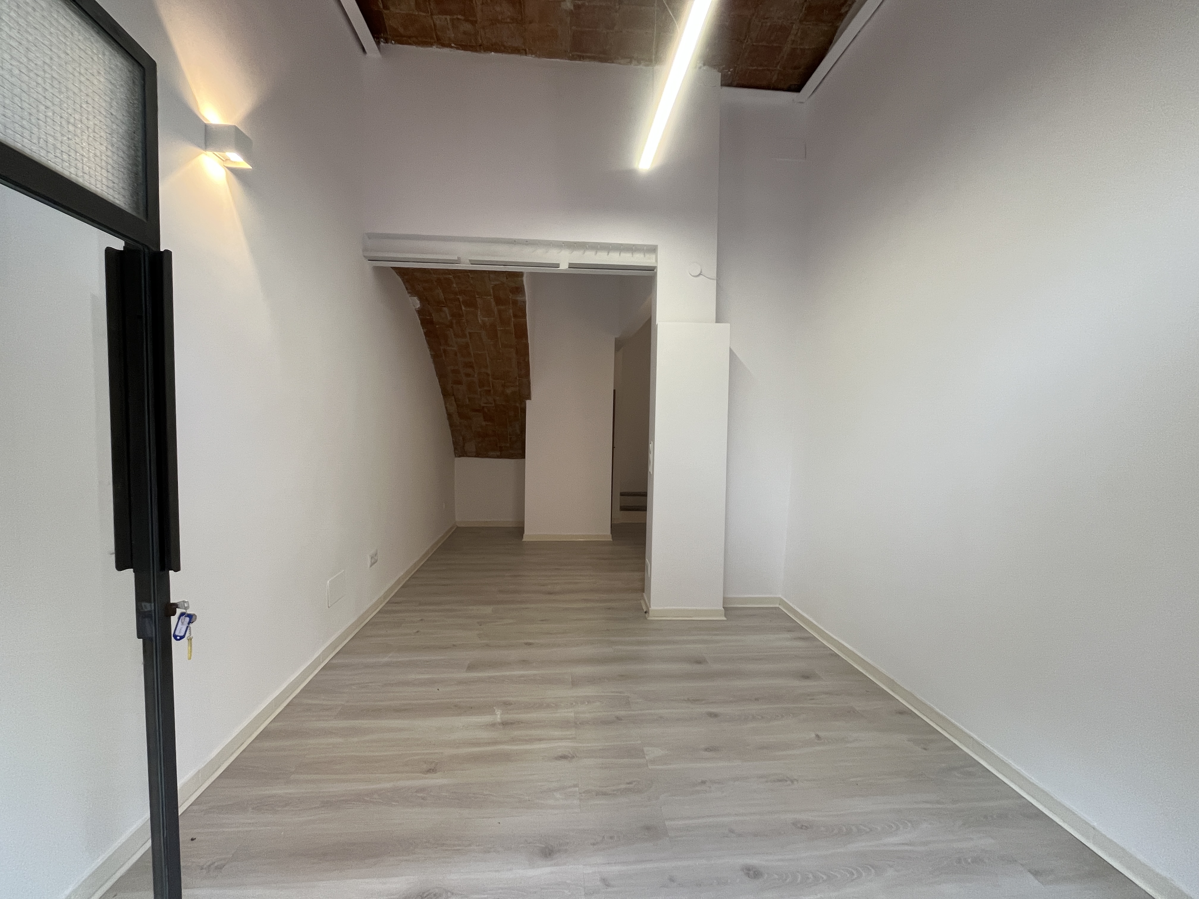 locales-comerciales en girona · la-devesa €