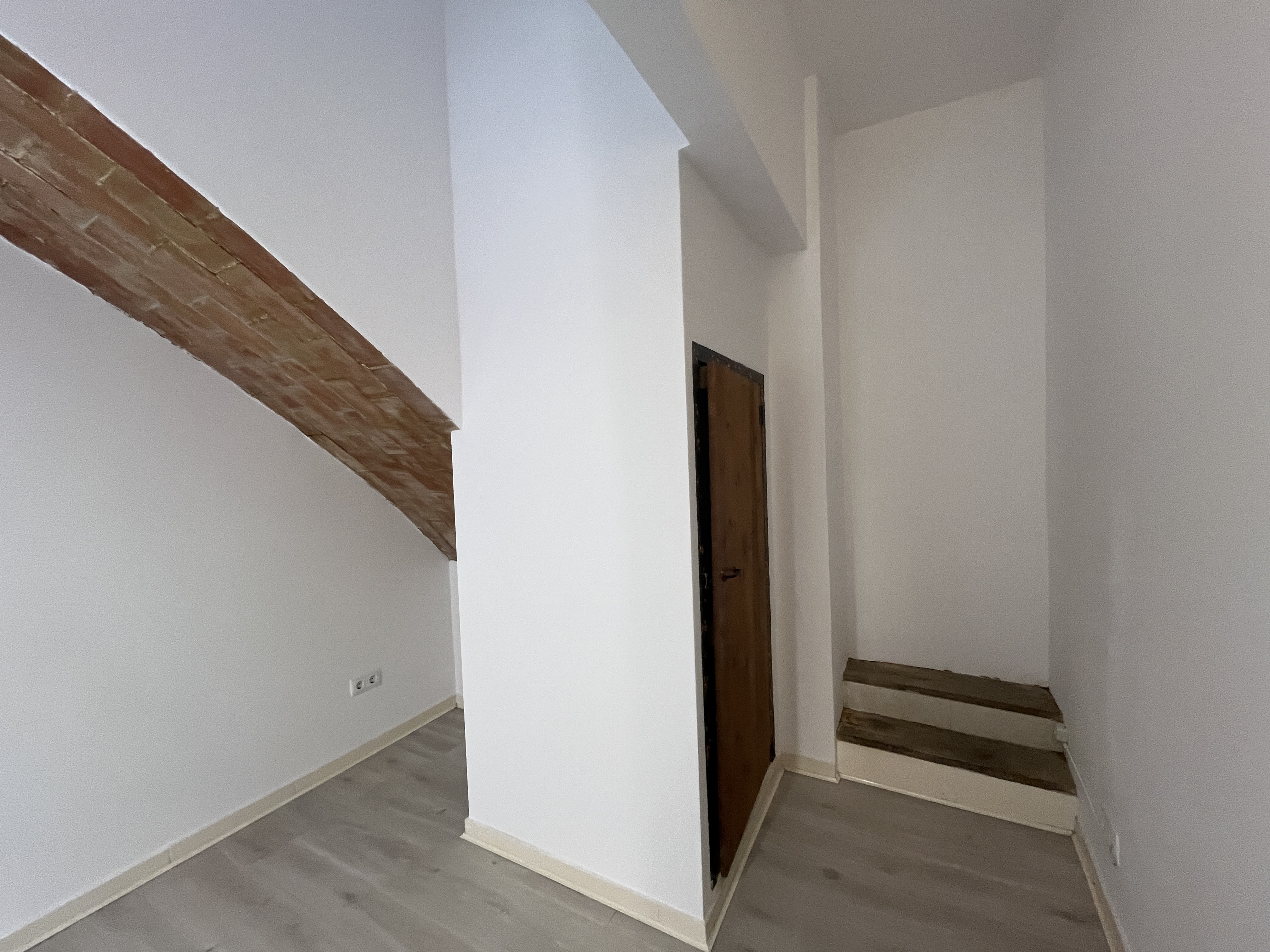 locales-comerciales en girona · la-devesa €