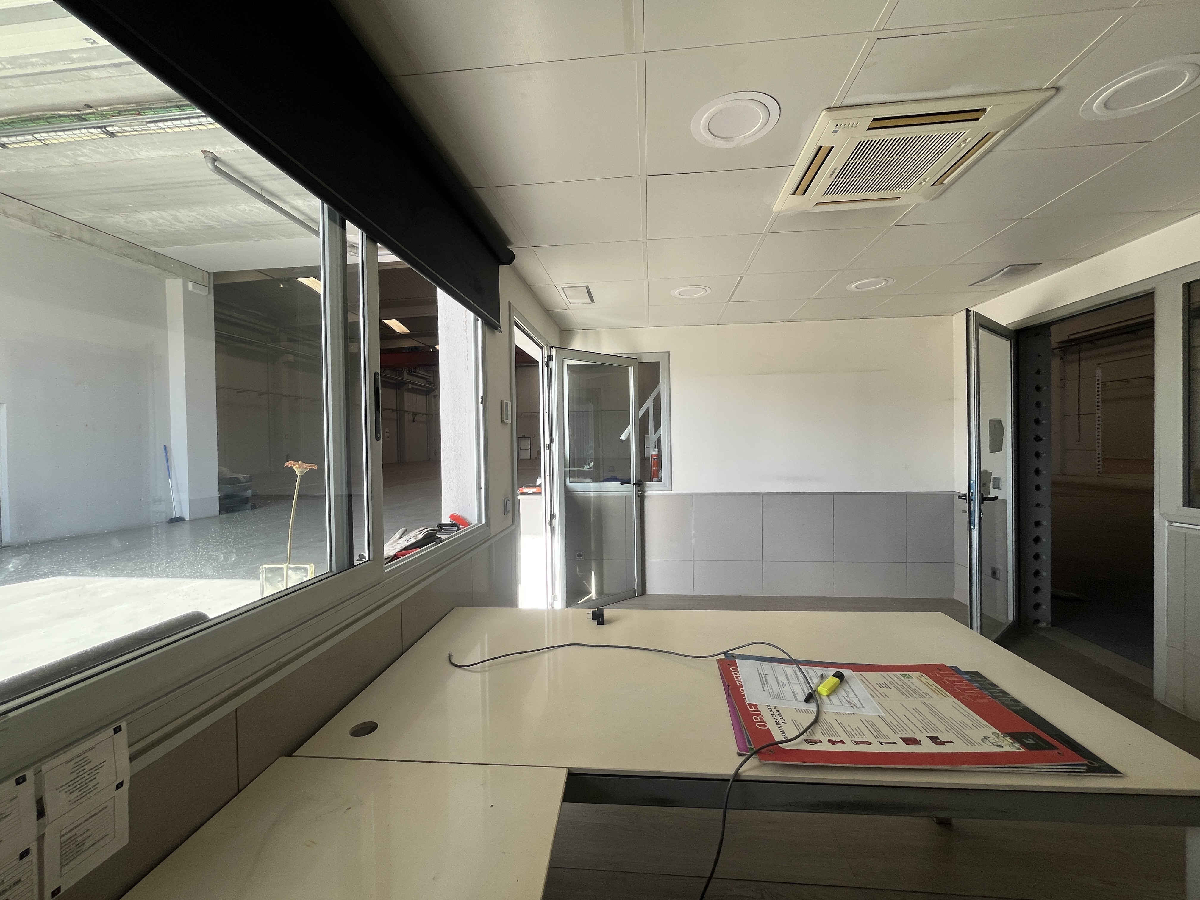 nau-industrial en salt · macana 2500000€