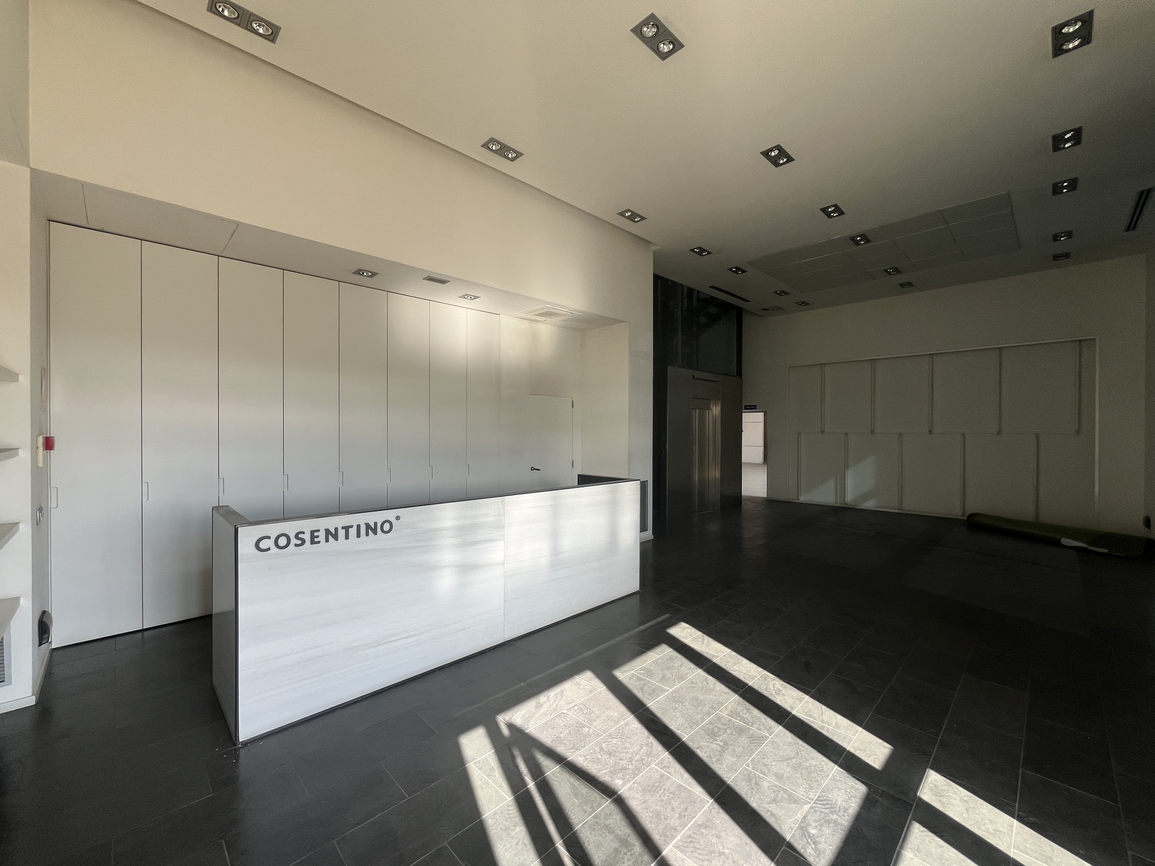 nau-industrial en salt · macana 2500000€