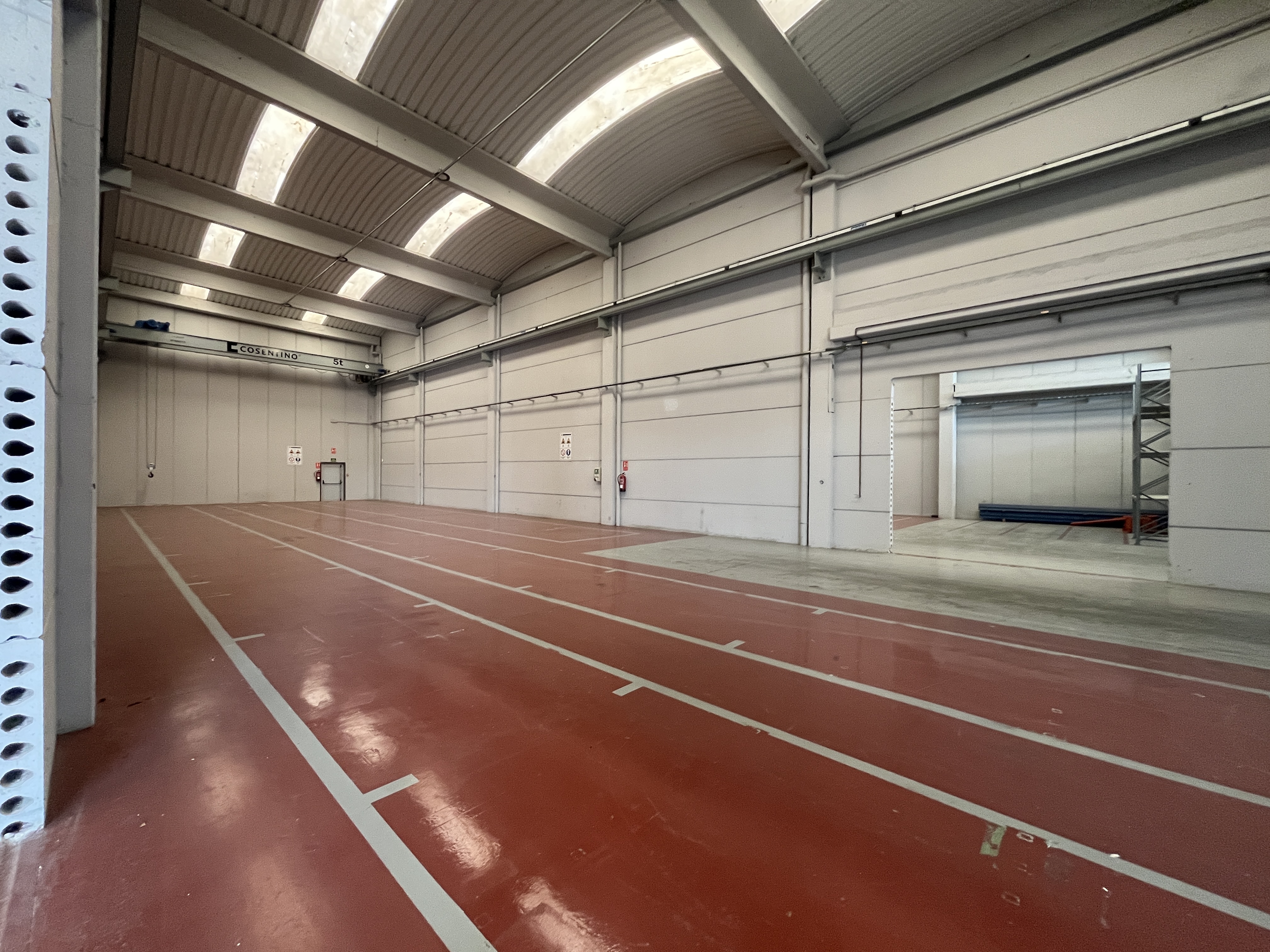 nau-industrial en salt · macana 2500000€