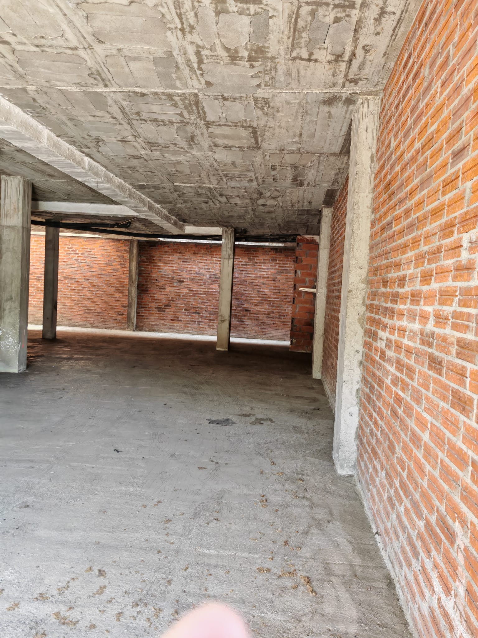 locales-comerciales en girona · santa-eugenia 1100€