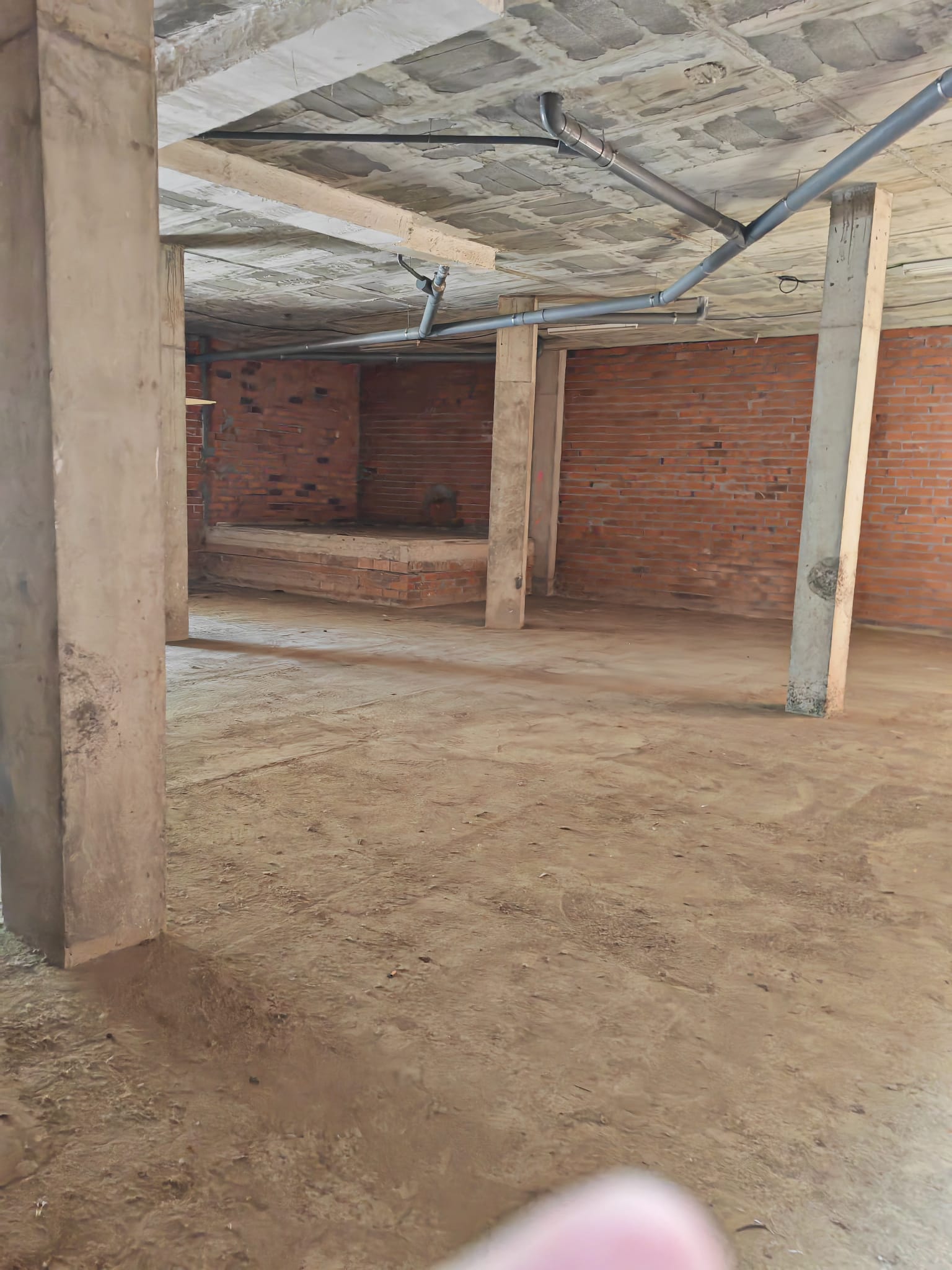 locales-comerciales en girona · santa-eugenia 1100€