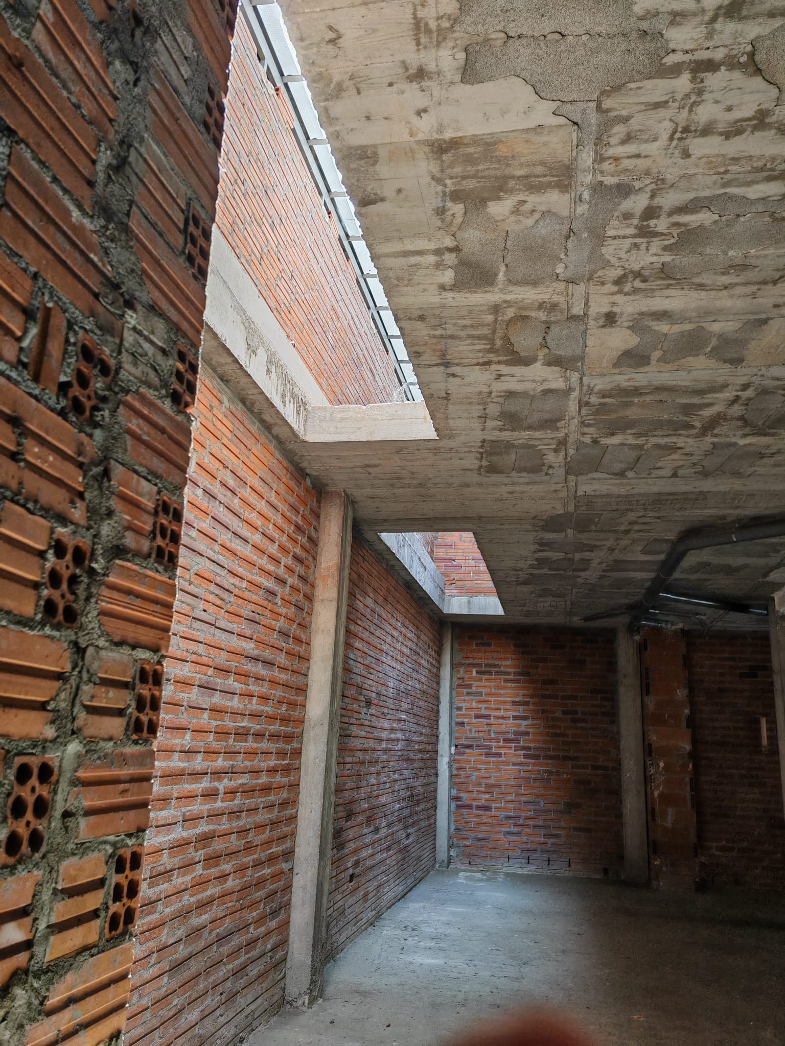 locales-comerciales en girona · santa-eugenia 1100€