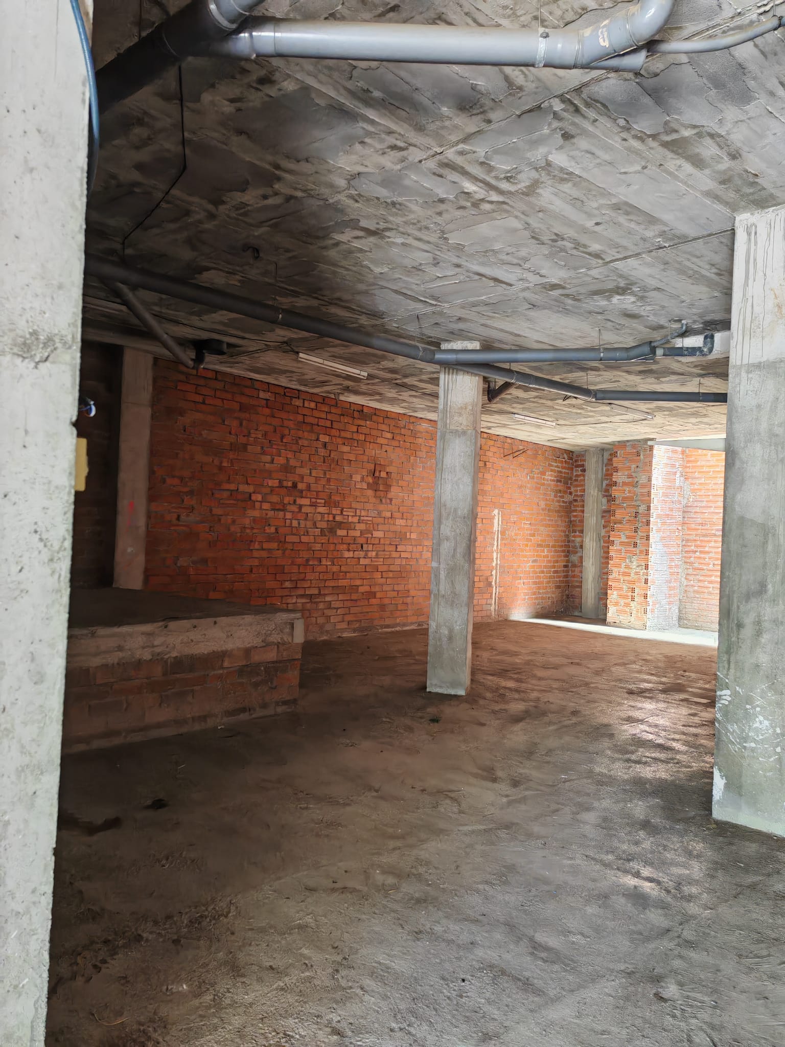 locales-comerciales en girona · santa-eugenia 1100€