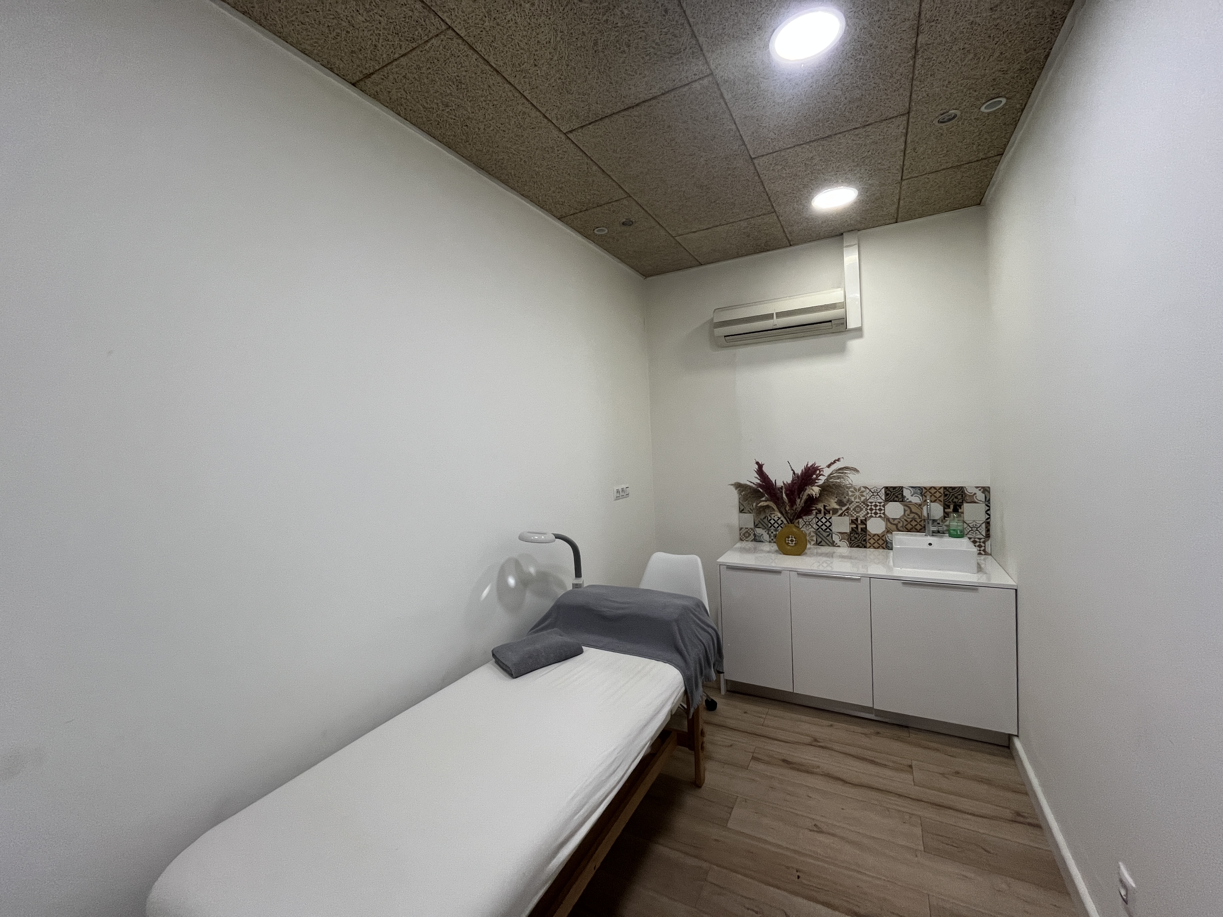 locales-comerciales en girona · santa-eugenia 150000€