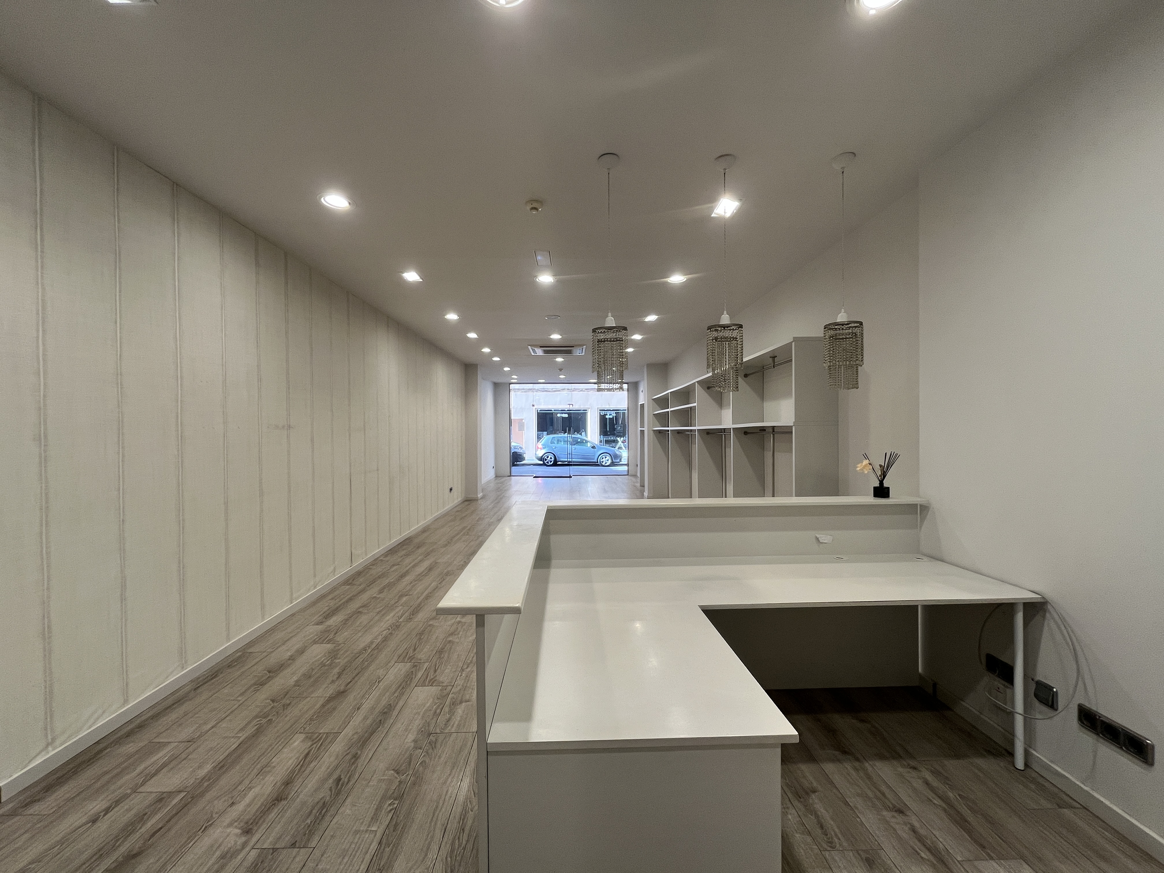 locales-comerciales en girona · migdia 1350€