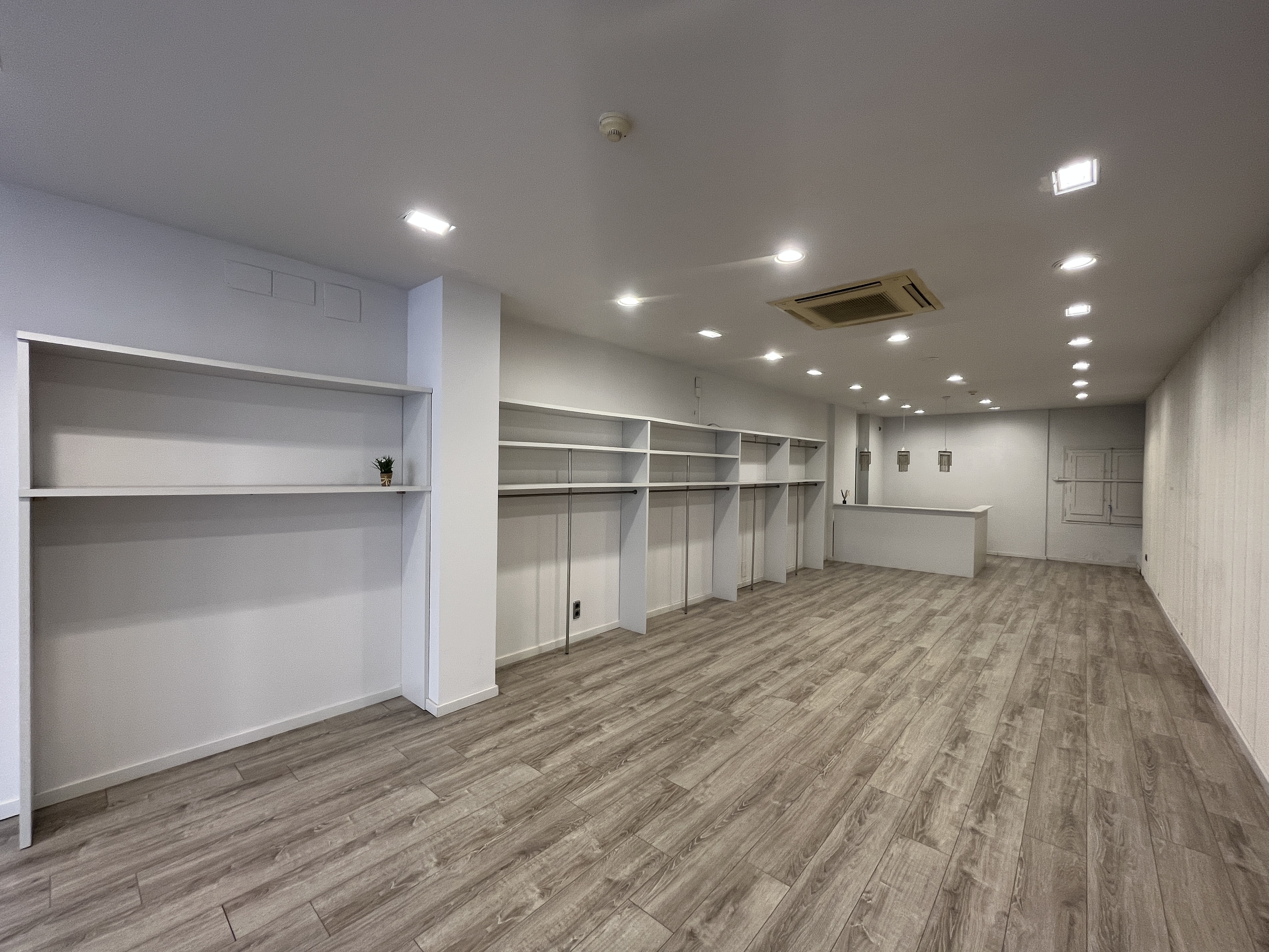 locales-comerciales en girona · migdia 1350€