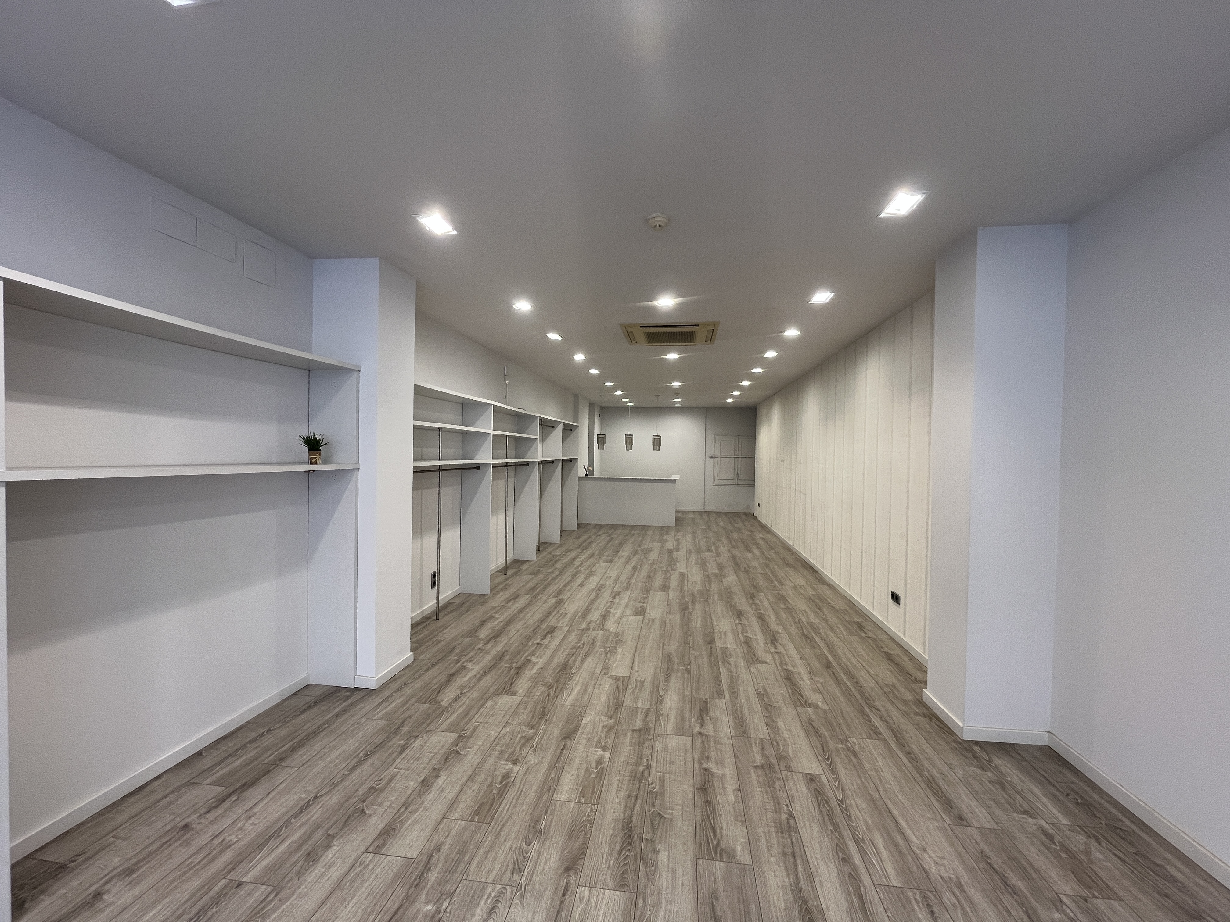 locales-comerciales en girona · migdia 1350€