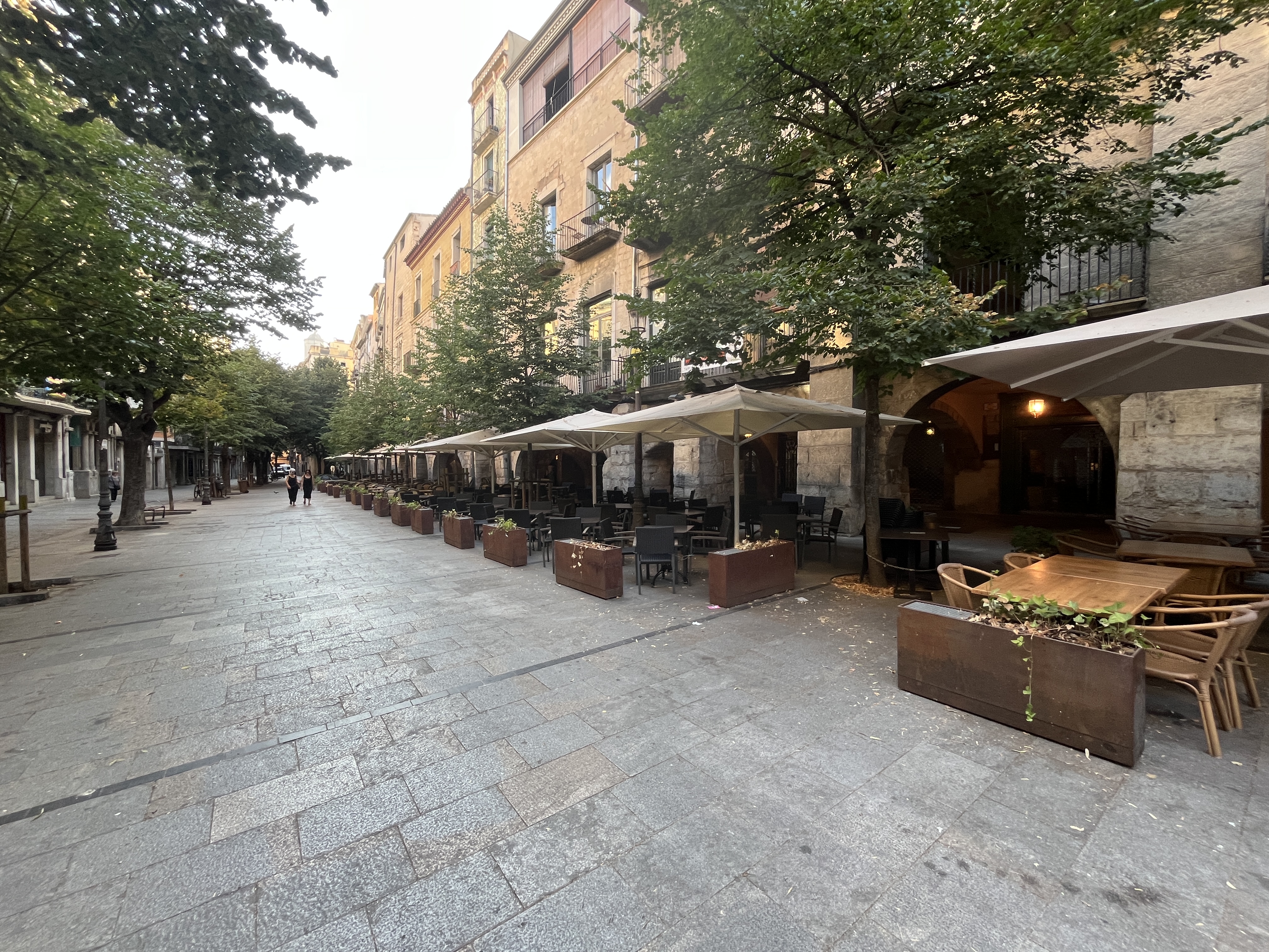 locals-comercials en girona · barri-vell €