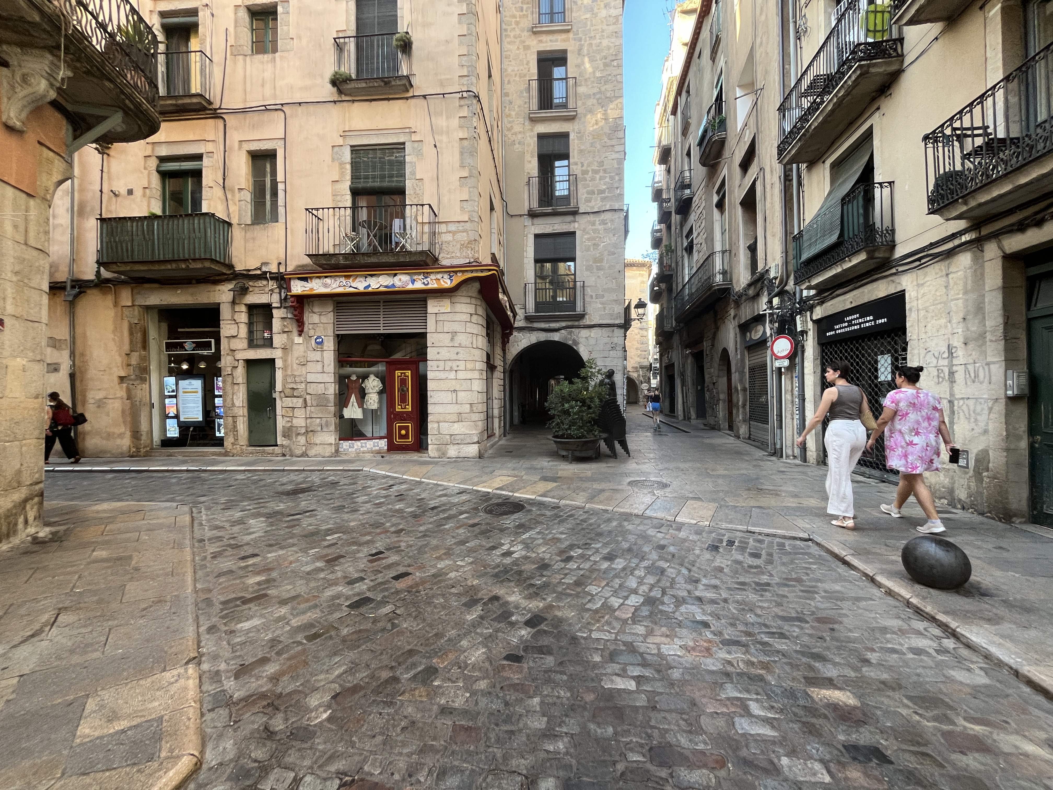 locals-comercials en girona · barri-vell €