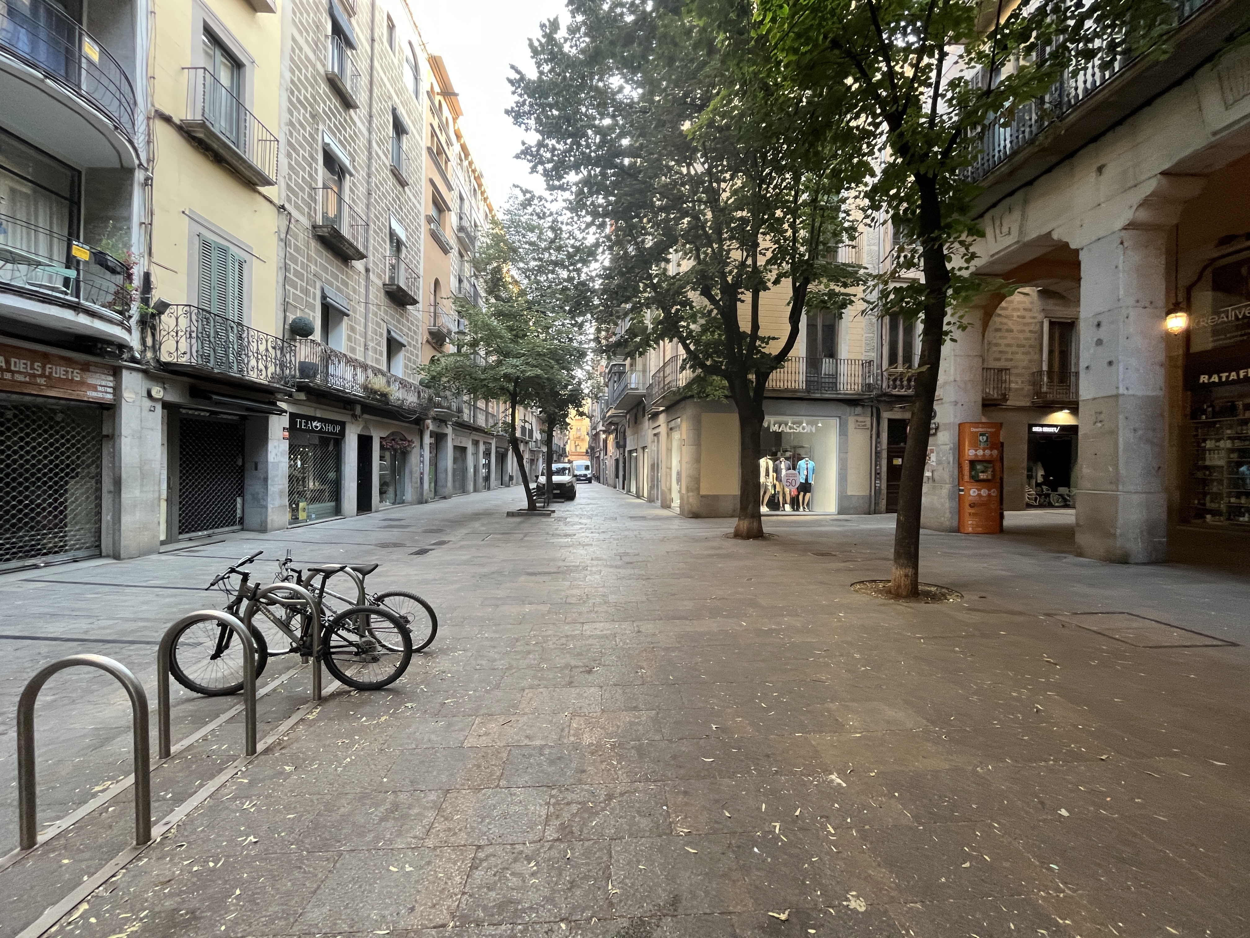 locals-comercials en girona · barri-vell €