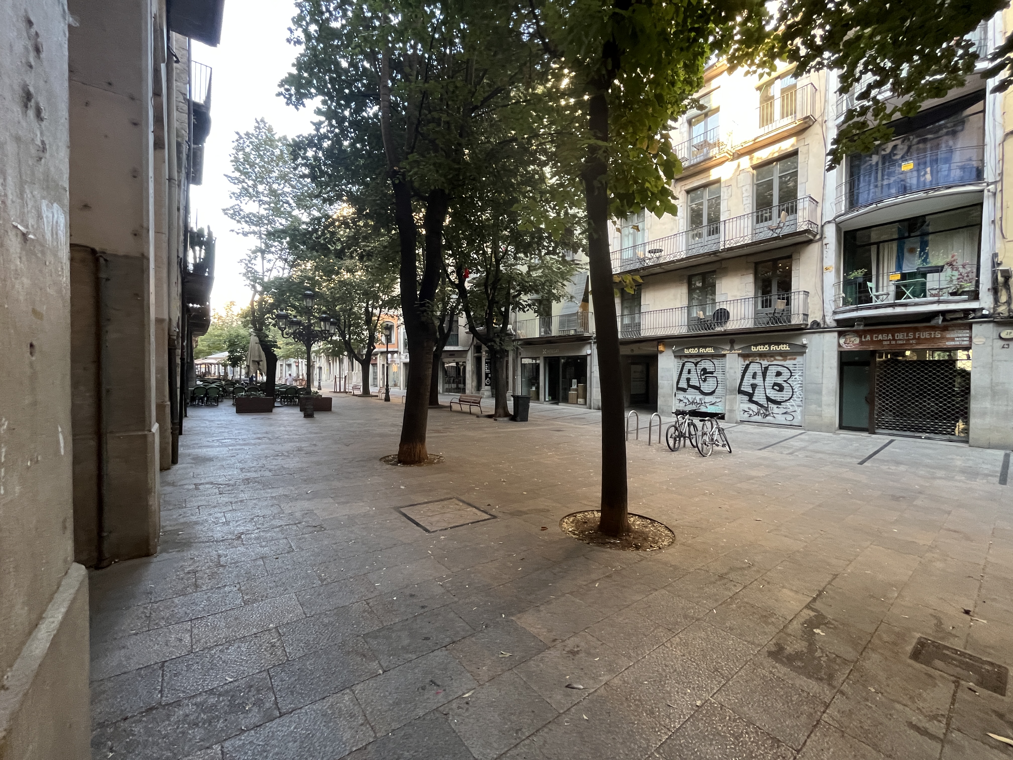 locals-comercials en girona · barri-vell €