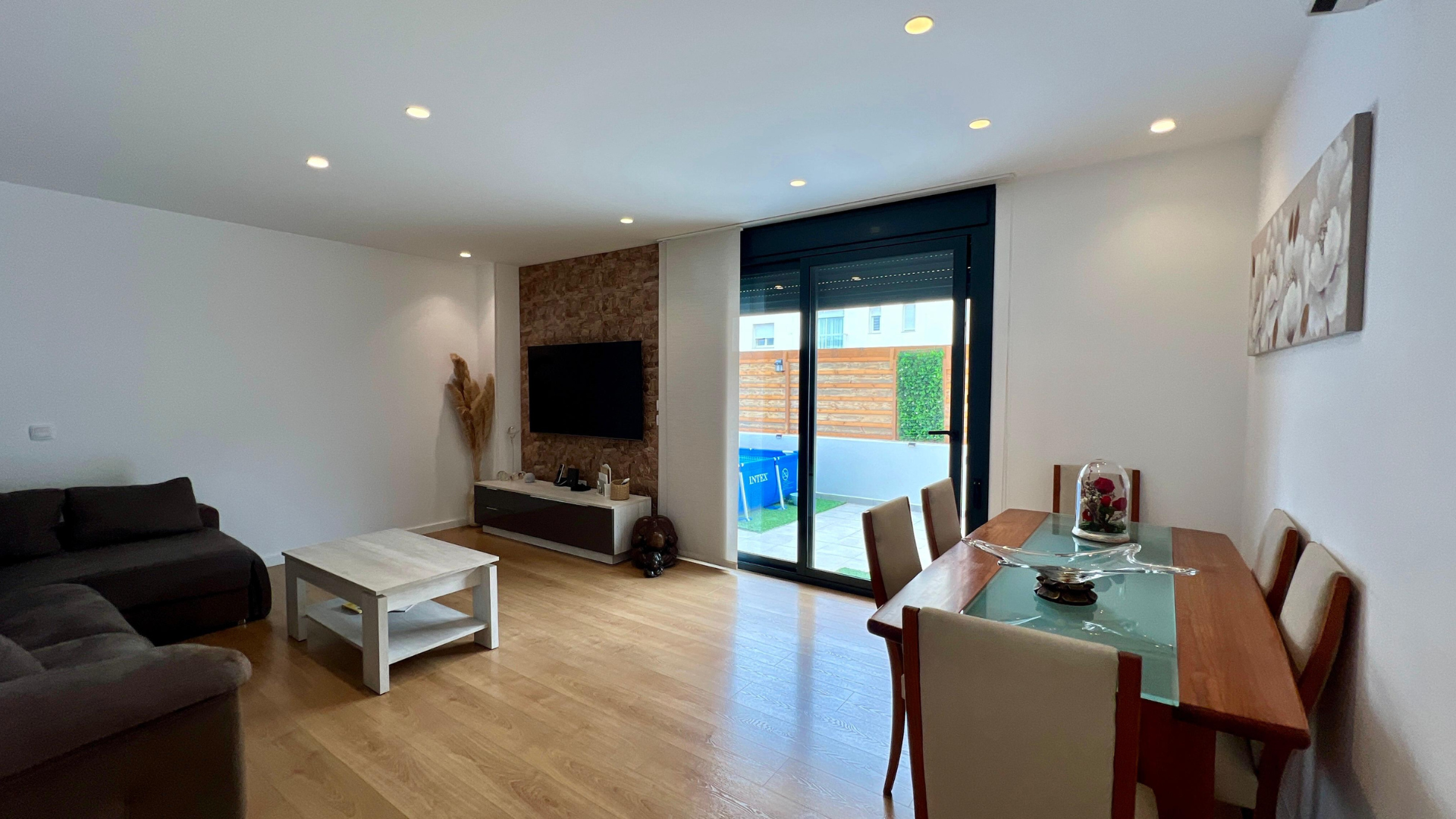 Planta baja moderna con terraza privada en Es Viver   Ibiza