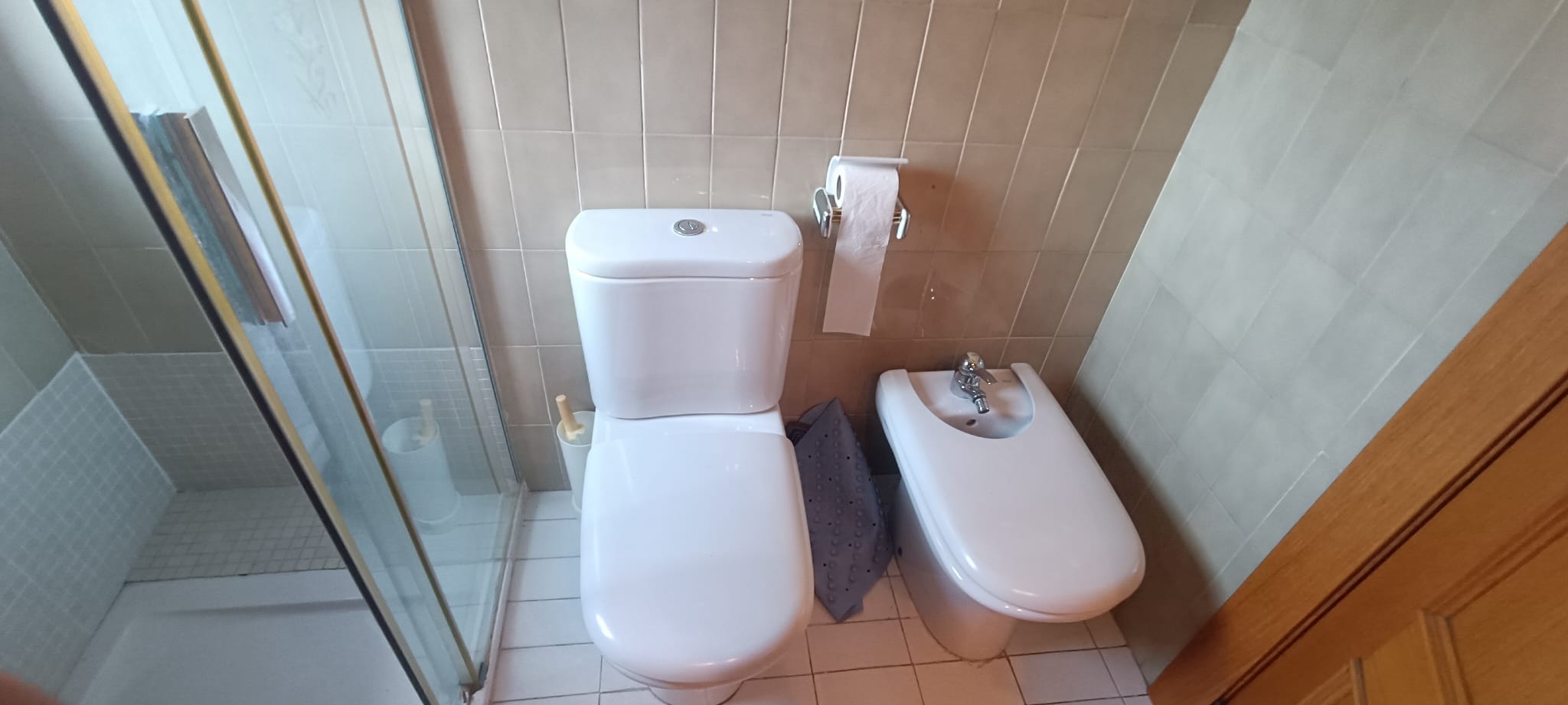 ADOSADA ESQUINERA ZONA HOSPITAL