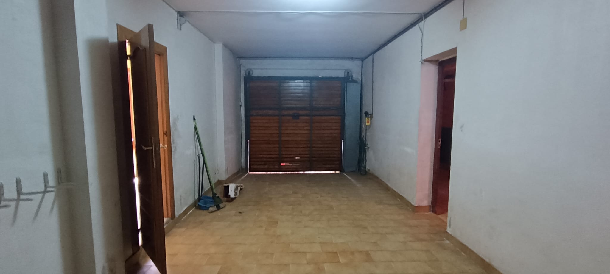 ADOSADA ESQUINERA ZONA HOSPITAL
