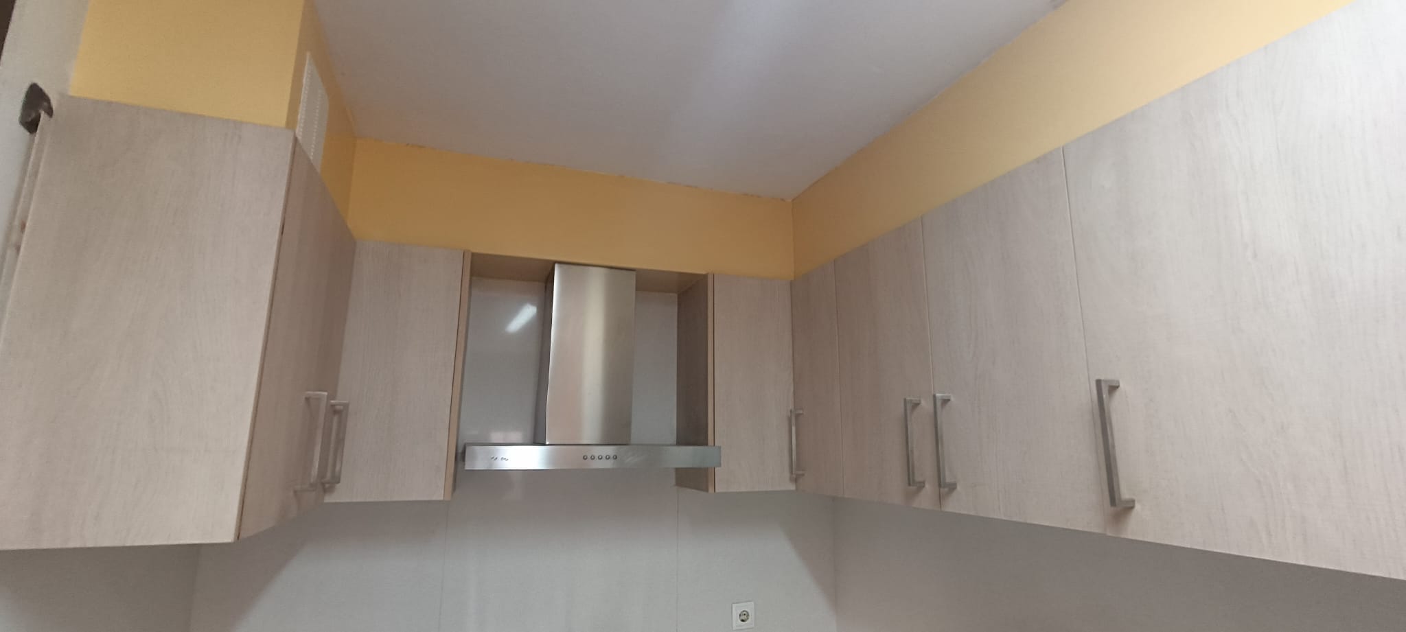 ADOSADA ESQUINERA ZONA HOSPITAL