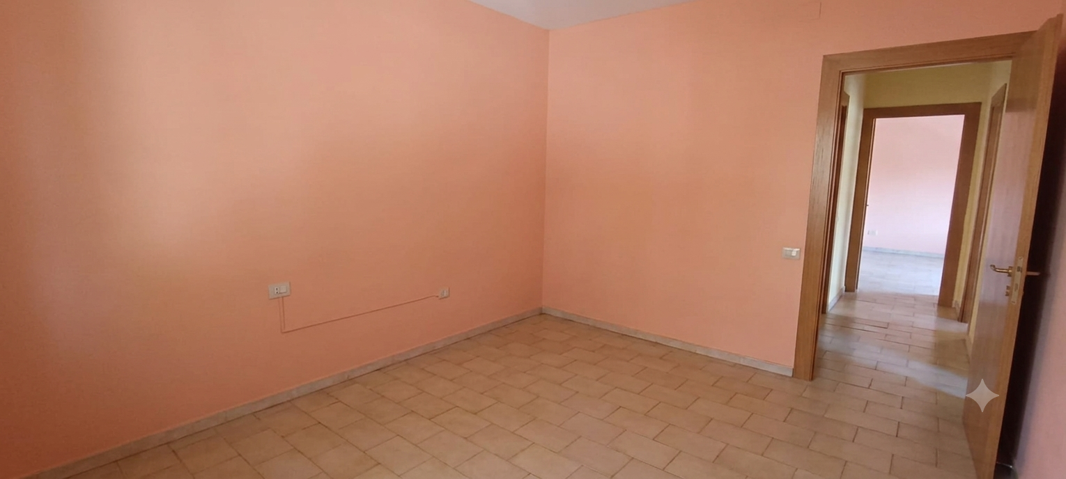 ADOSADA ESQUINERA ZONA HOSPITAL
