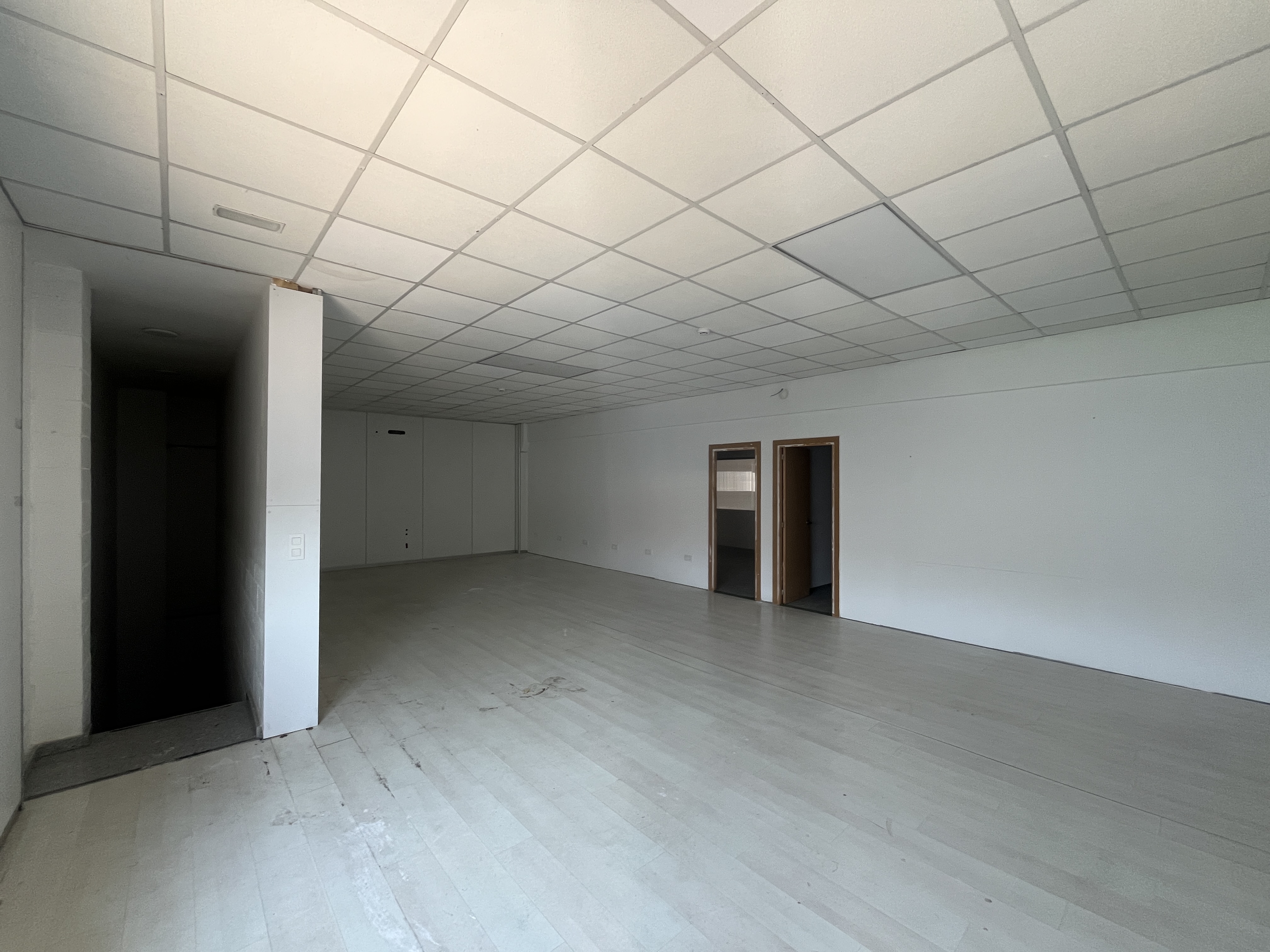 nau-industrial en vilablareix ·  2250€