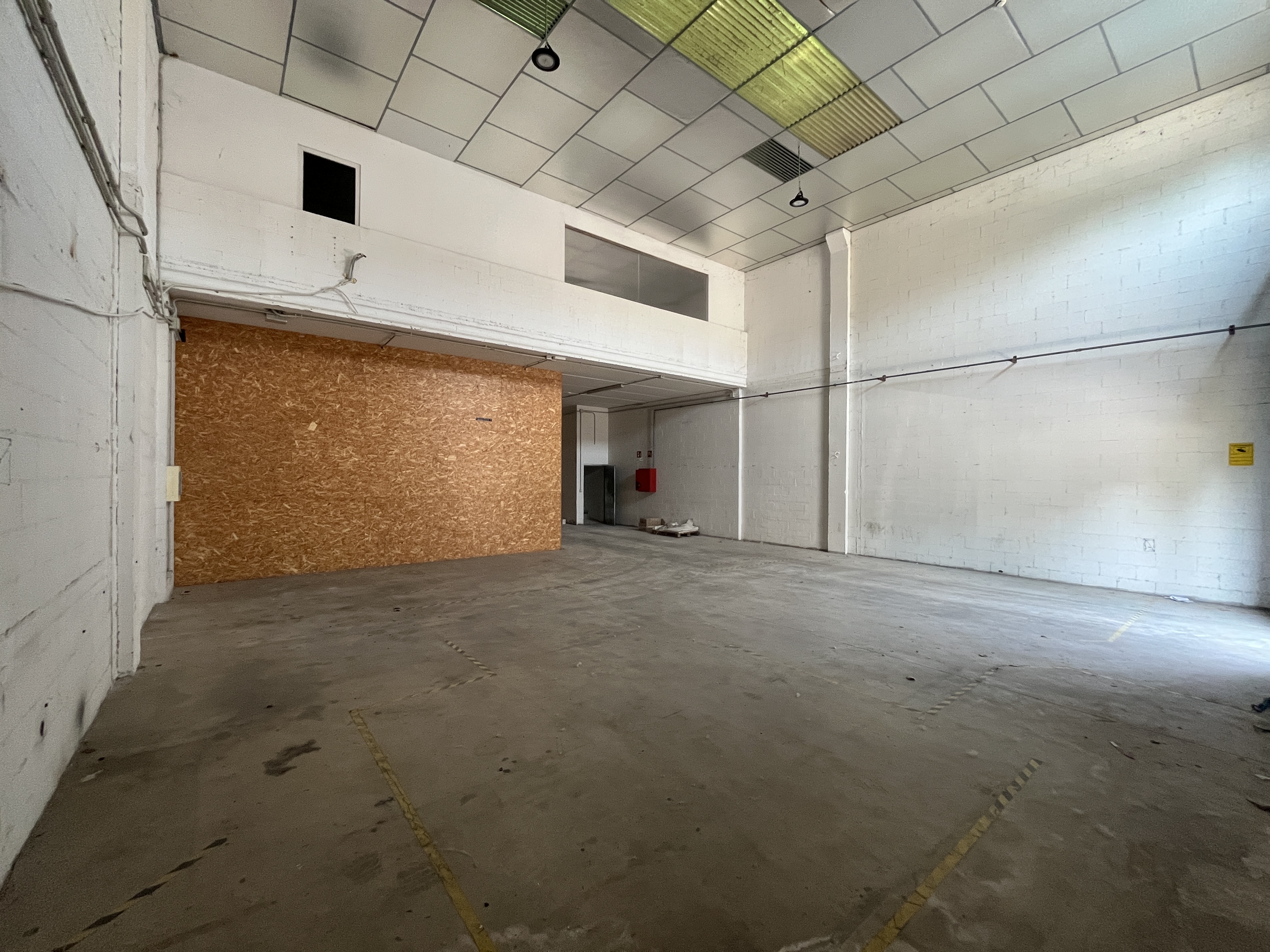 nau-industrial en vilablareix ·  2250€